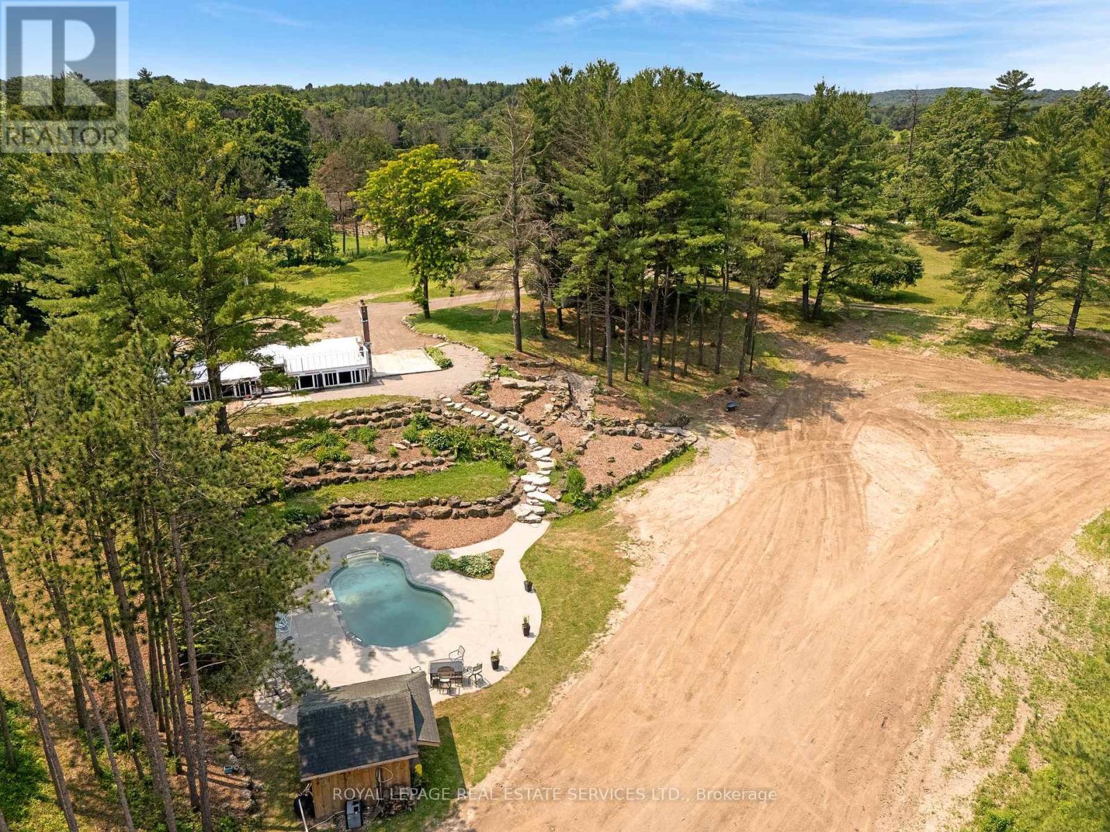 












1657 CHEESE FACTORY ROAD

,
North Dumfries,







Ontario
N0B1L0

