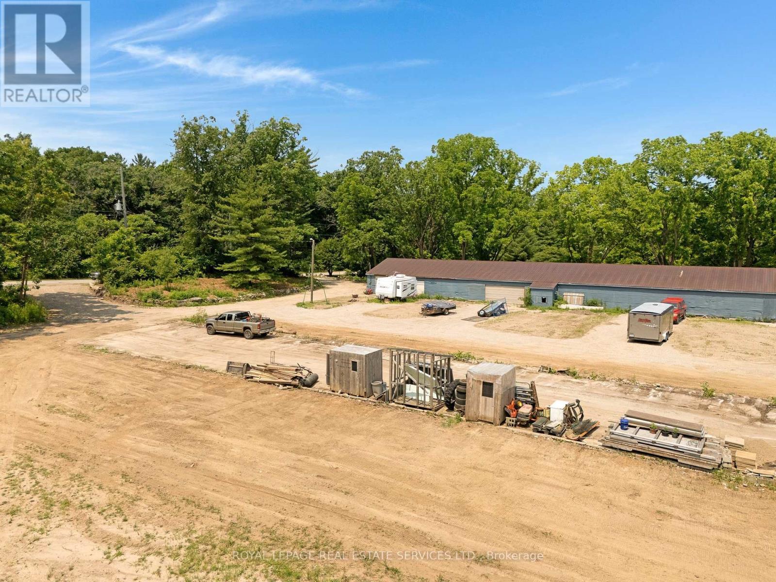












1657 CHEESE FACTORY ROAD

,
North Dumfries,







Ontario
N0B1L0

