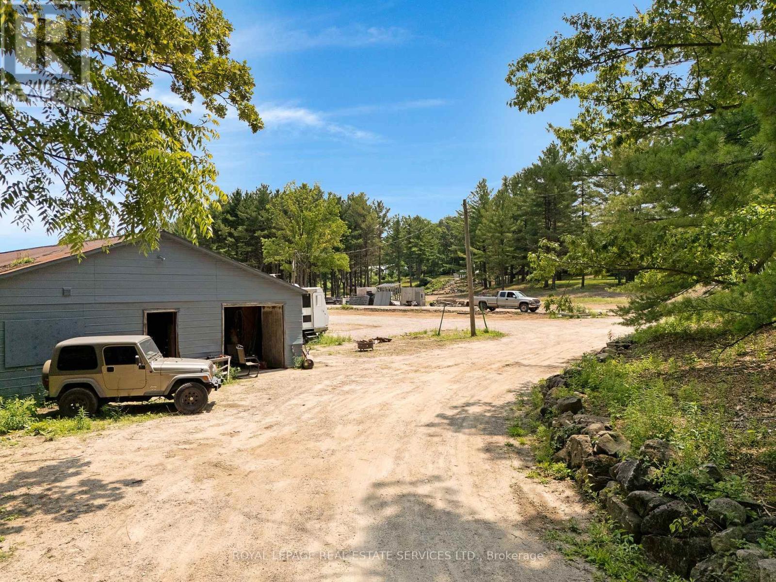 












1657 CHEESE FACTORY ROAD

,
North Dumfries,







Ontario
N0B1L0

