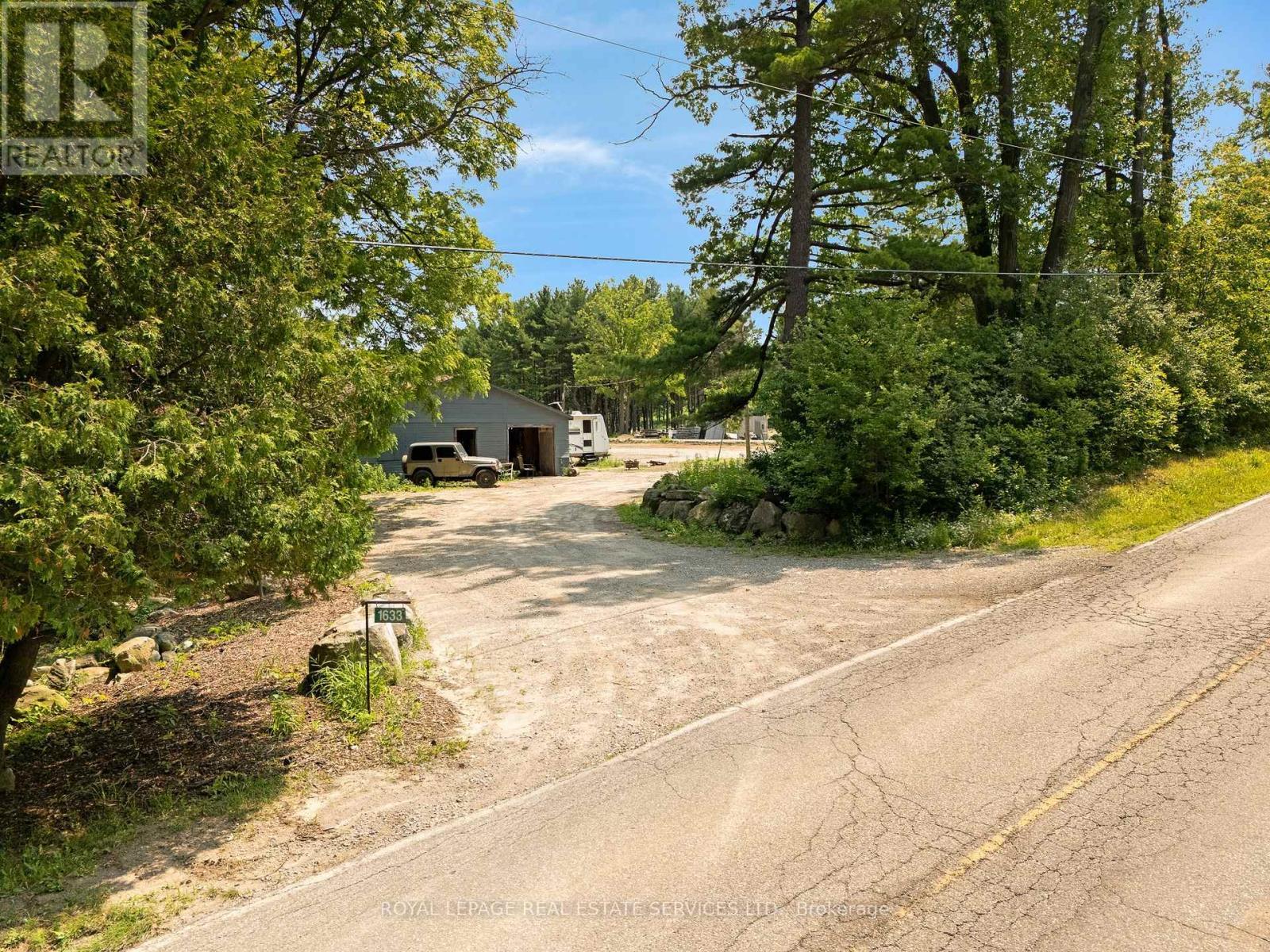 












1657 CHEESE FACTORY ROAD

,
North Dumfries,







Ontario
N0B1L0

