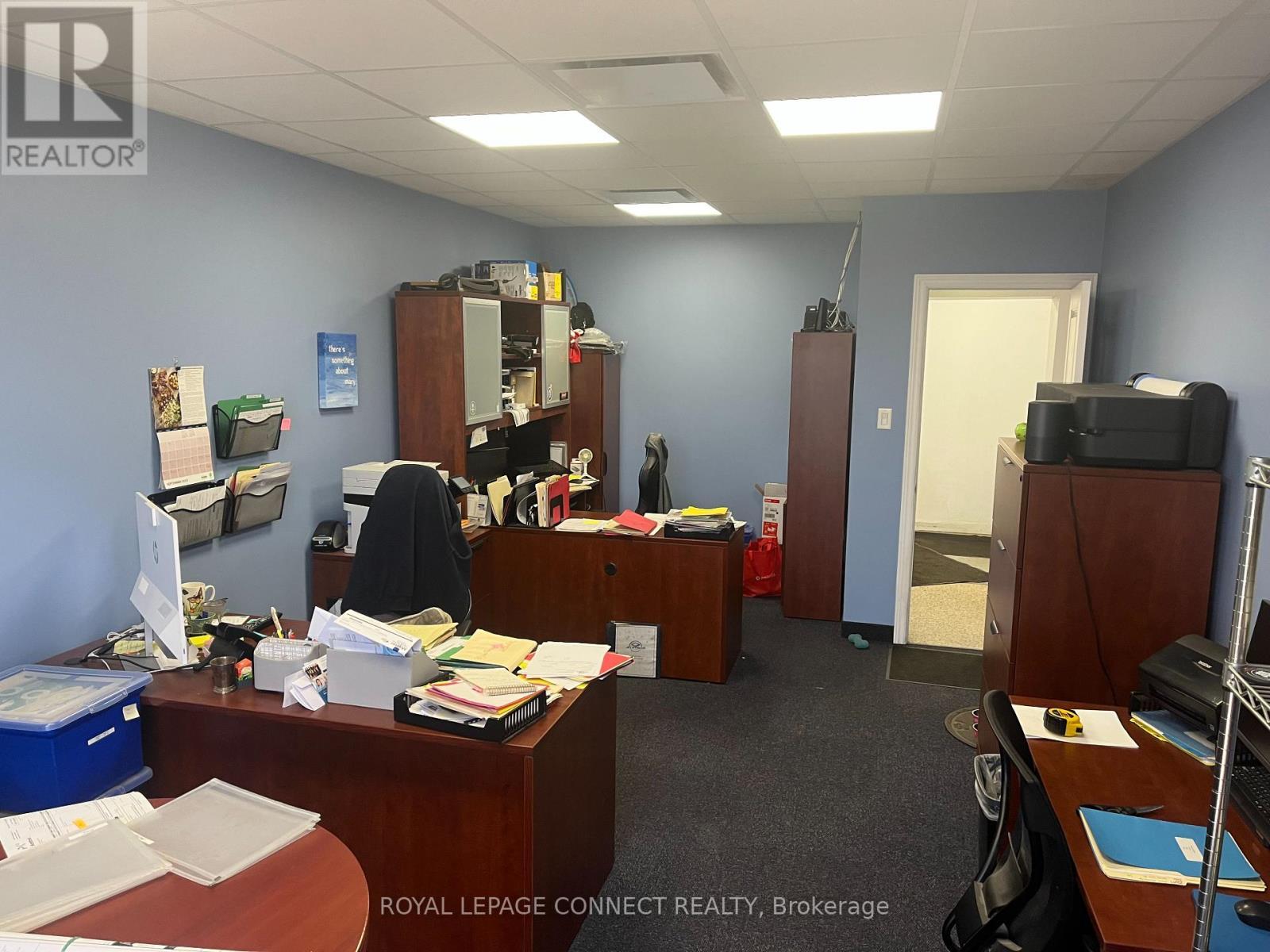 












UNIT B - 221 WESTNEY ROAD

,
Ajax,




Ontario
L1S2C9

