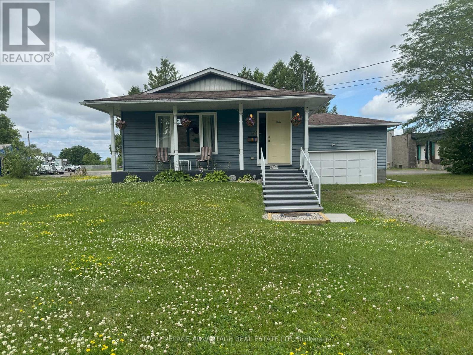 












34 JAMES STREET

,
Smiths Falls,




Ontario
K7A3R3

