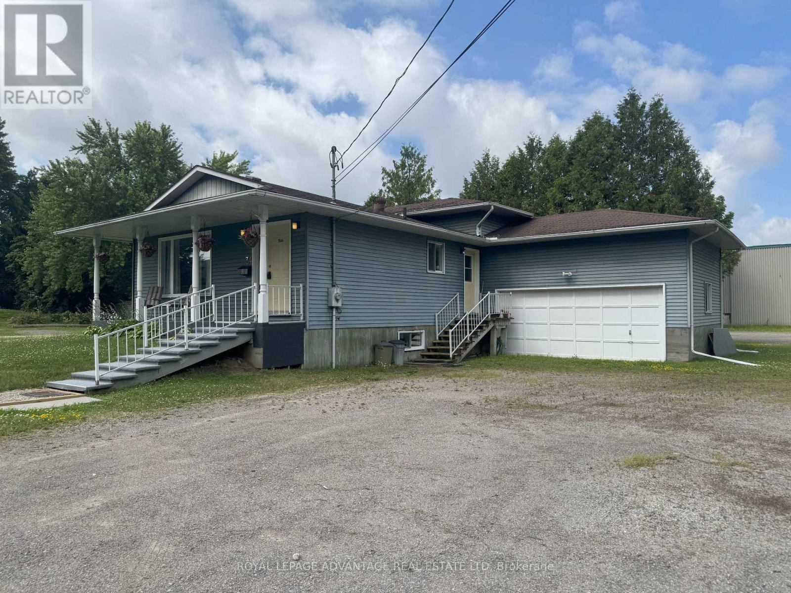 












34 JAMES STREET

,
Smiths Falls,




Ontario
K7A3R3

