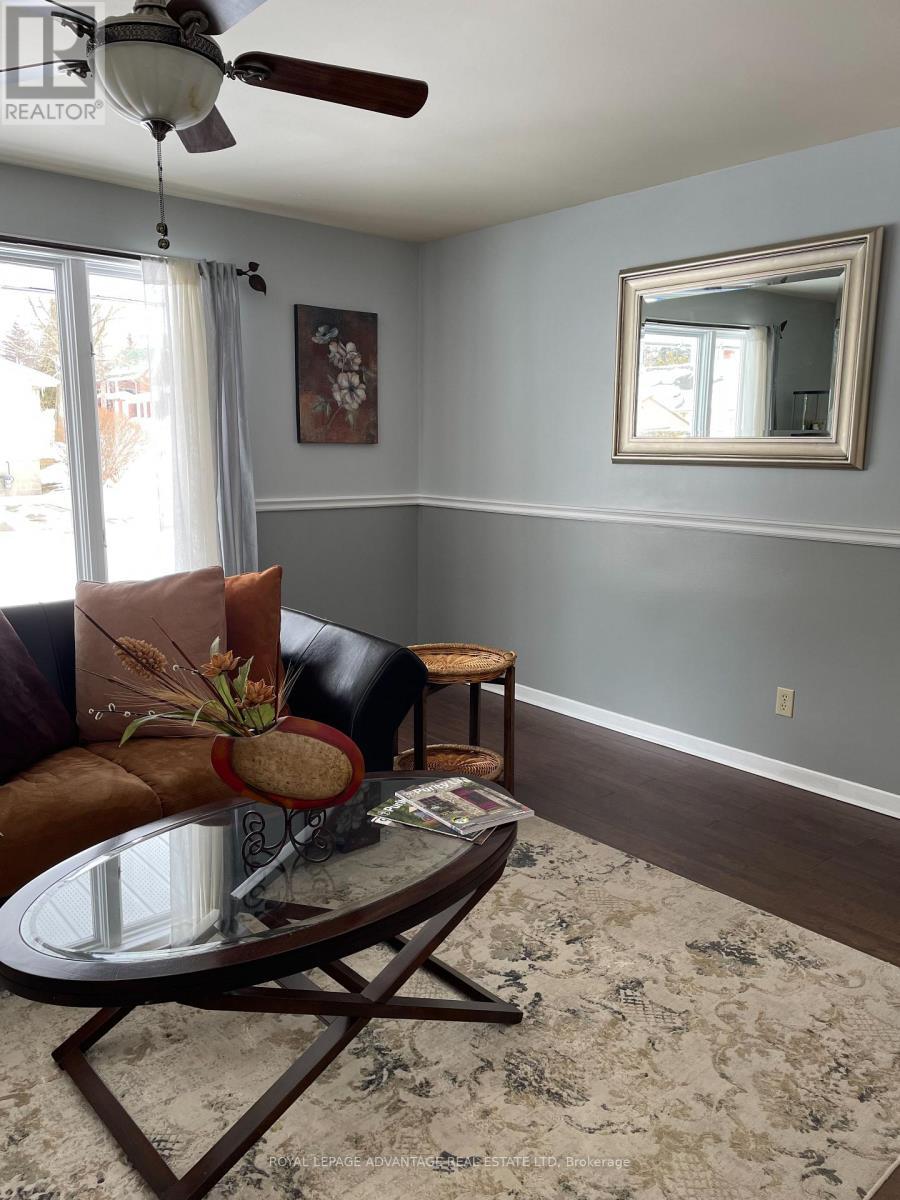 












34 JAMES STREET

,
Smiths Falls,




Ontario
K7A3R3

