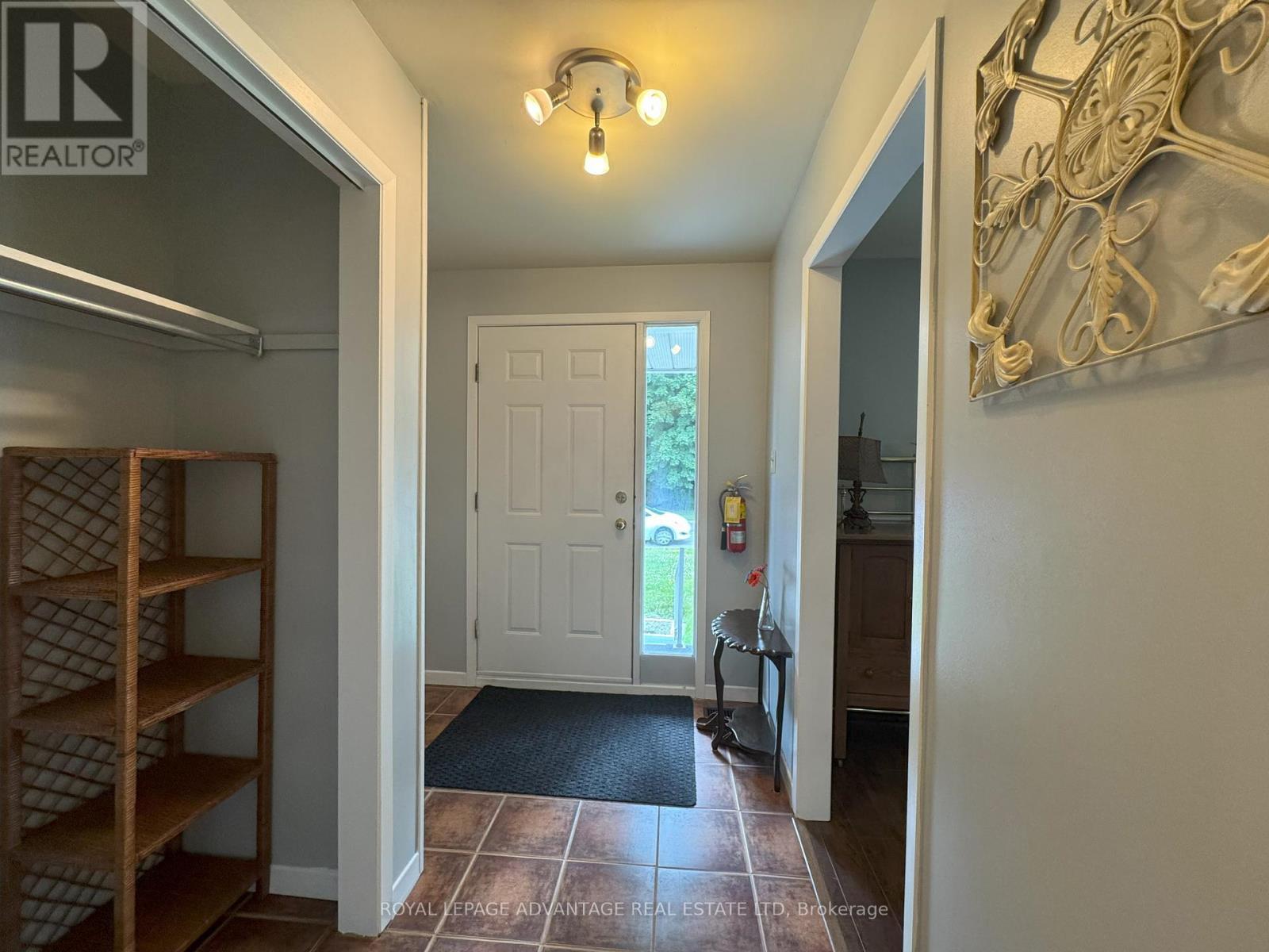 












34 JAMES STREET

,
Smiths Falls,




Ontario
K7A3R3


