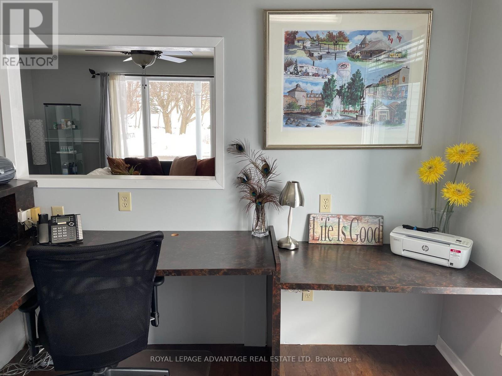 












34 JAMES STREET

,
Smiths Falls,




Ontario
K7A3R3

