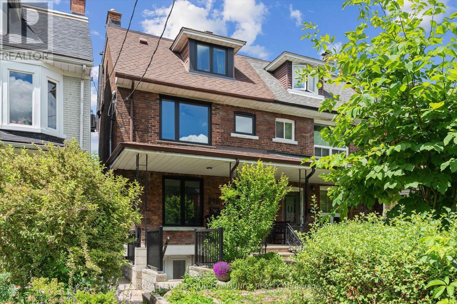 












218 BEATRICE STREET

,
Toronto,




Ontario
M6G3G1

