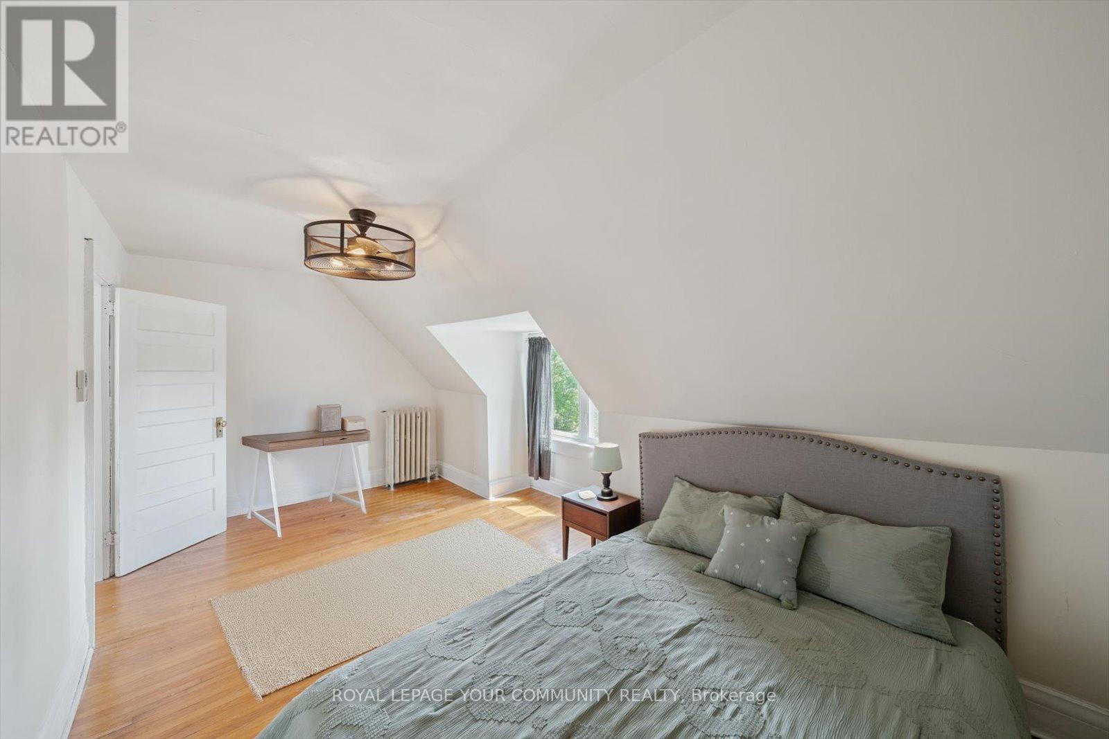












218 BEATRICE STREET

,
Toronto,




Ontario
M6G3G1

