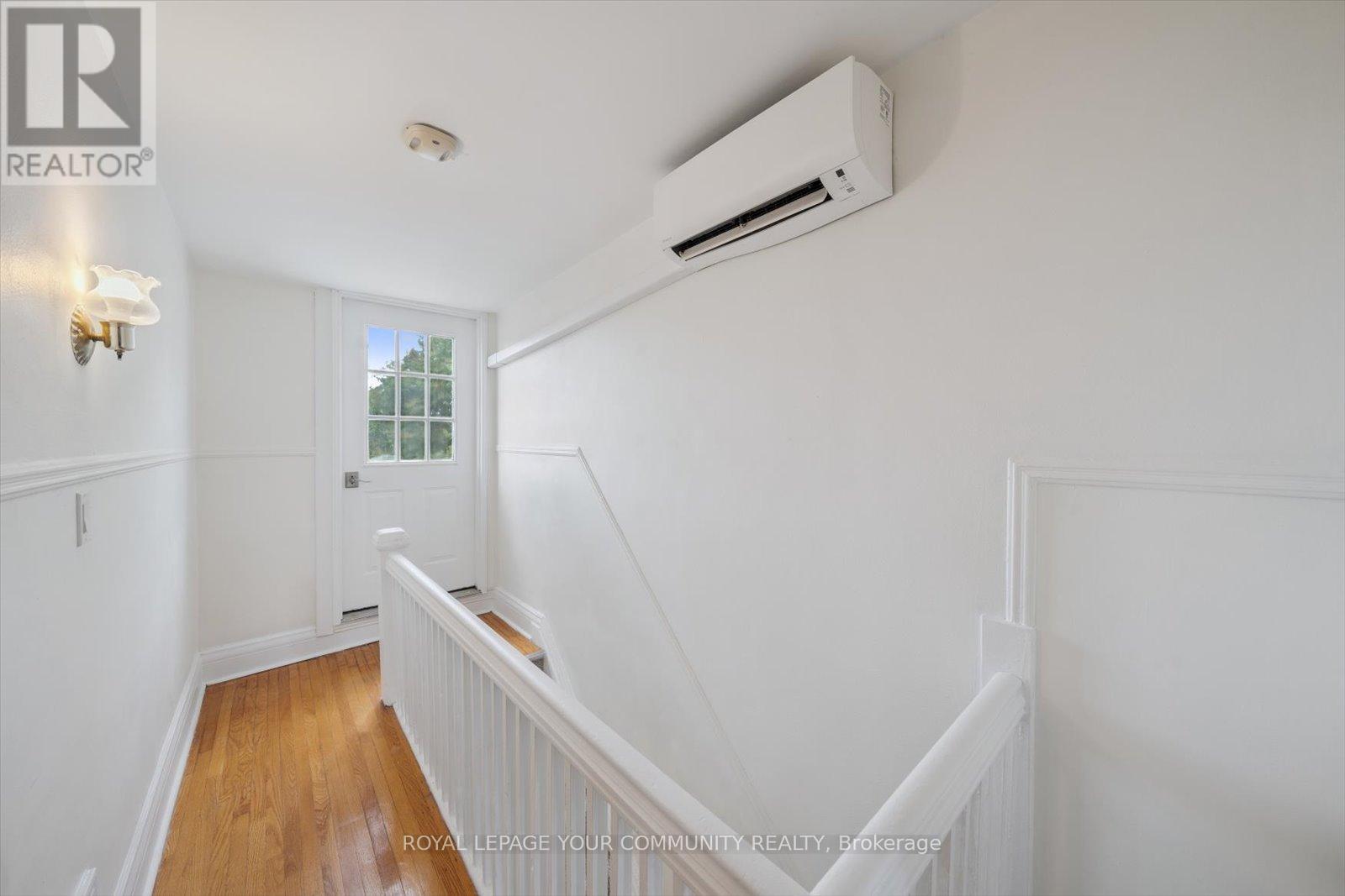 












218 BEATRICE STREET

,
Toronto,




Ontario
M6G3G1

