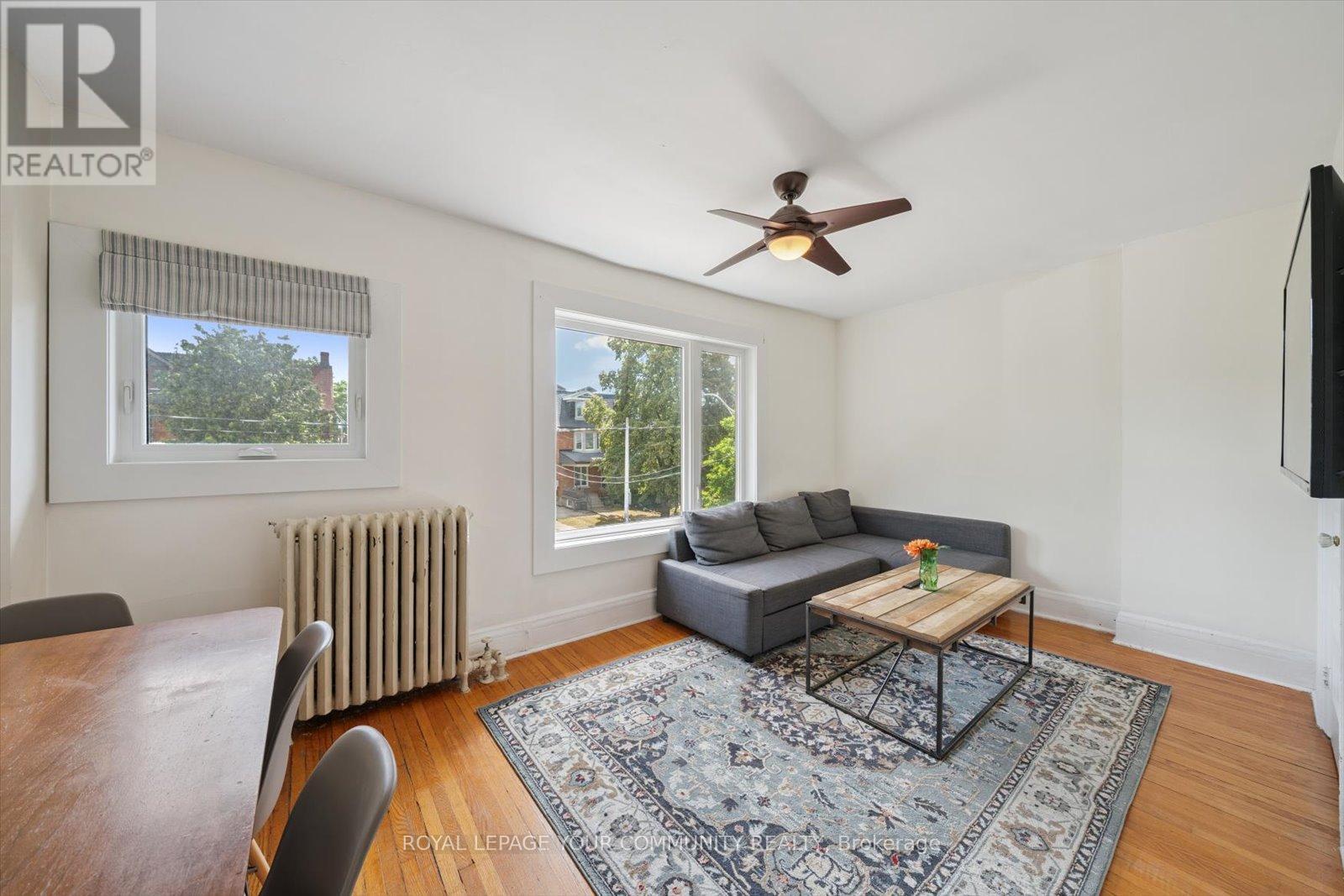 












218 BEATRICE STREET

,
Toronto,




Ontario
M6G3G1

