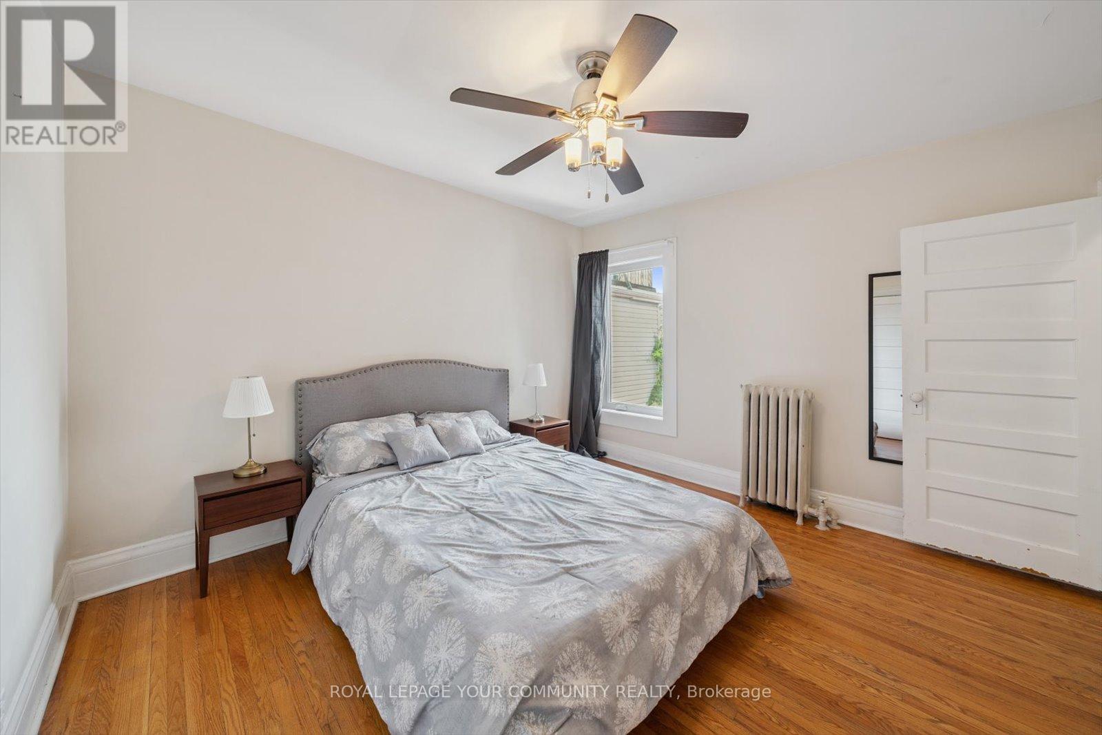 












218 BEATRICE STREET

,
Toronto,




Ontario
M6G3G1

