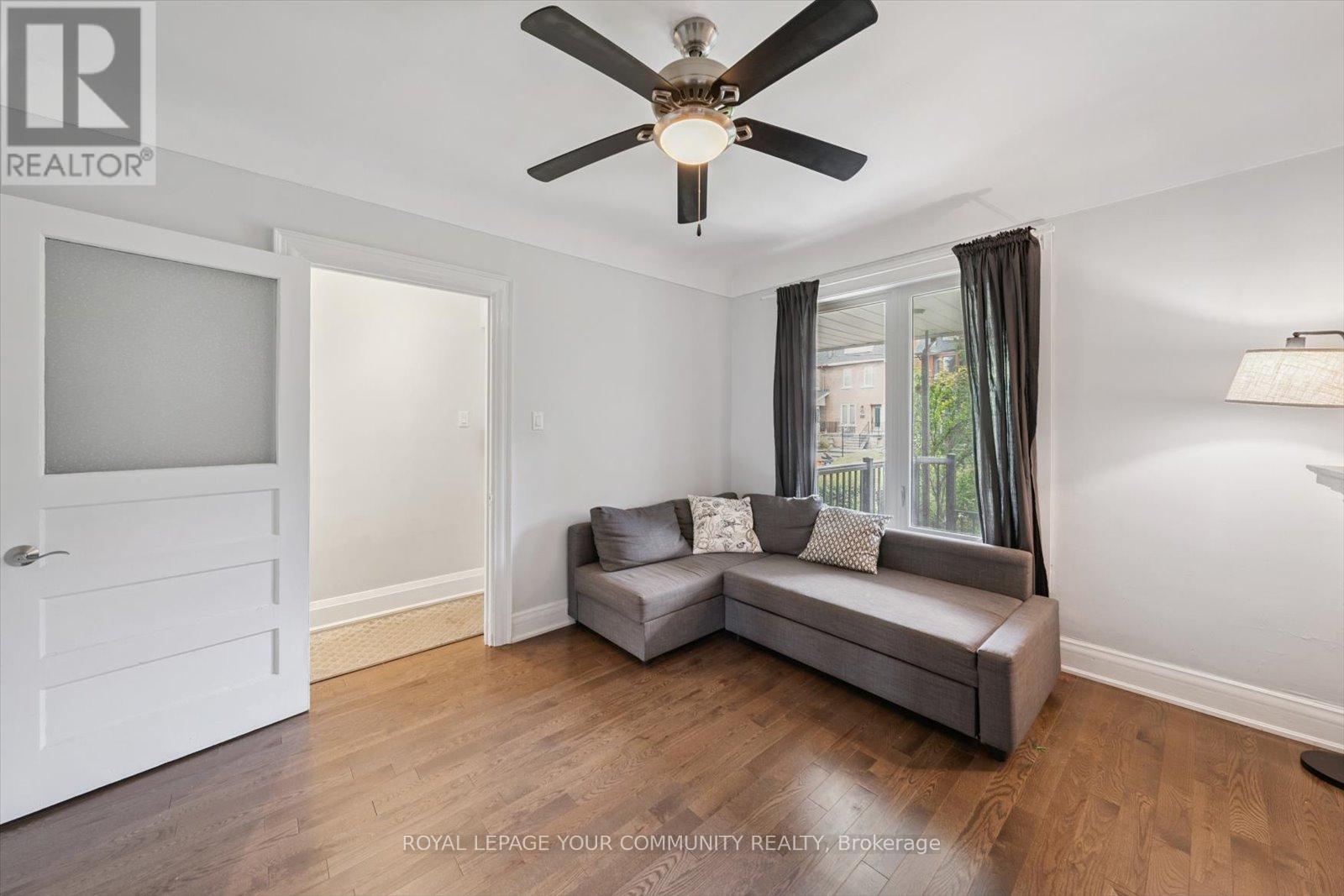 












218 BEATRICE STREET

,
Toronto,




Ontario
M6G3G1

