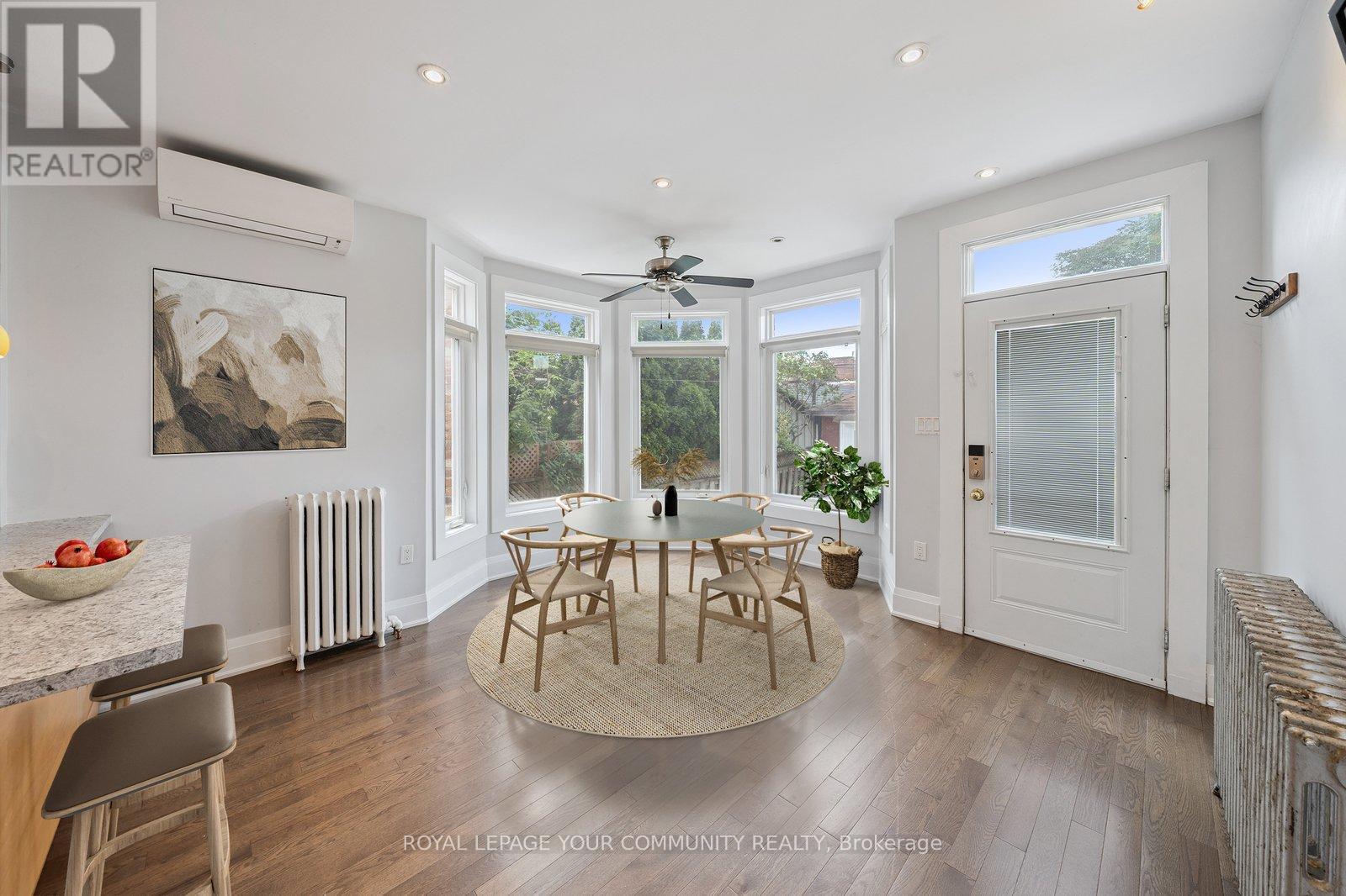 












218 BEATRICE STREET

,
Toronto,




Ontario
M6G3G1

