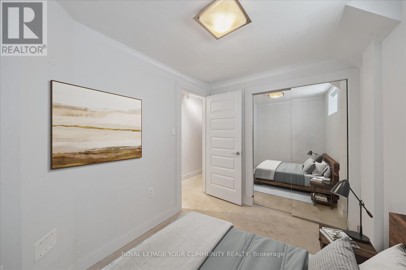 












218 BEATRICE STREET

,
Toronto,




Ontario
M6G3G1

