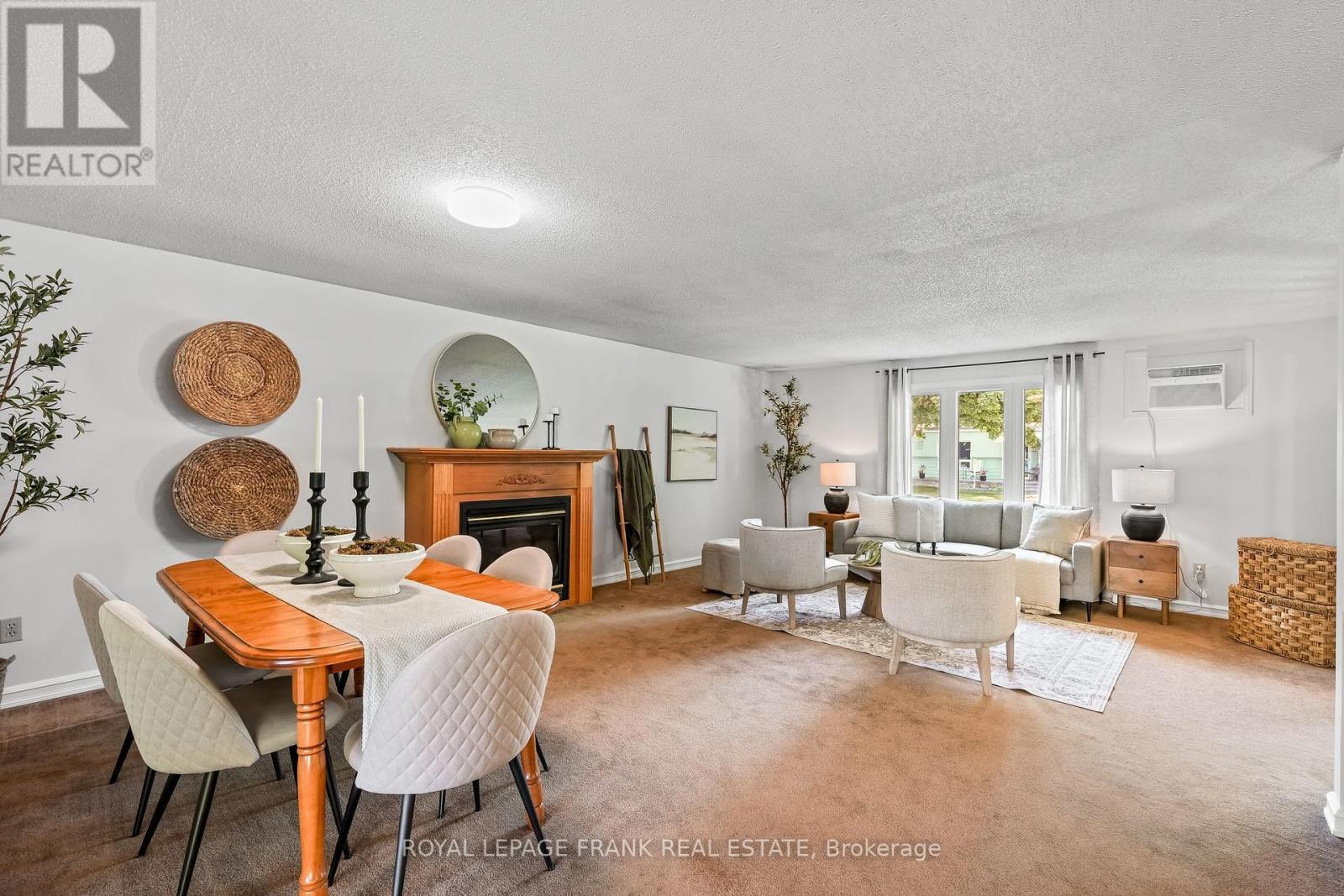 












185 WILMOT TRAIL

,
Clarington (Newcastle),




Ontario
L1B1B9

