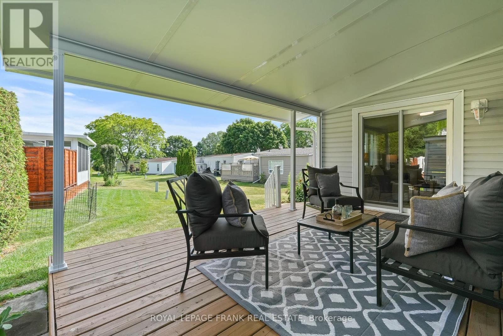 












185 WILMOT TRAIL

,
Clarington (Newcastle),




Ontario
L1B1B9

