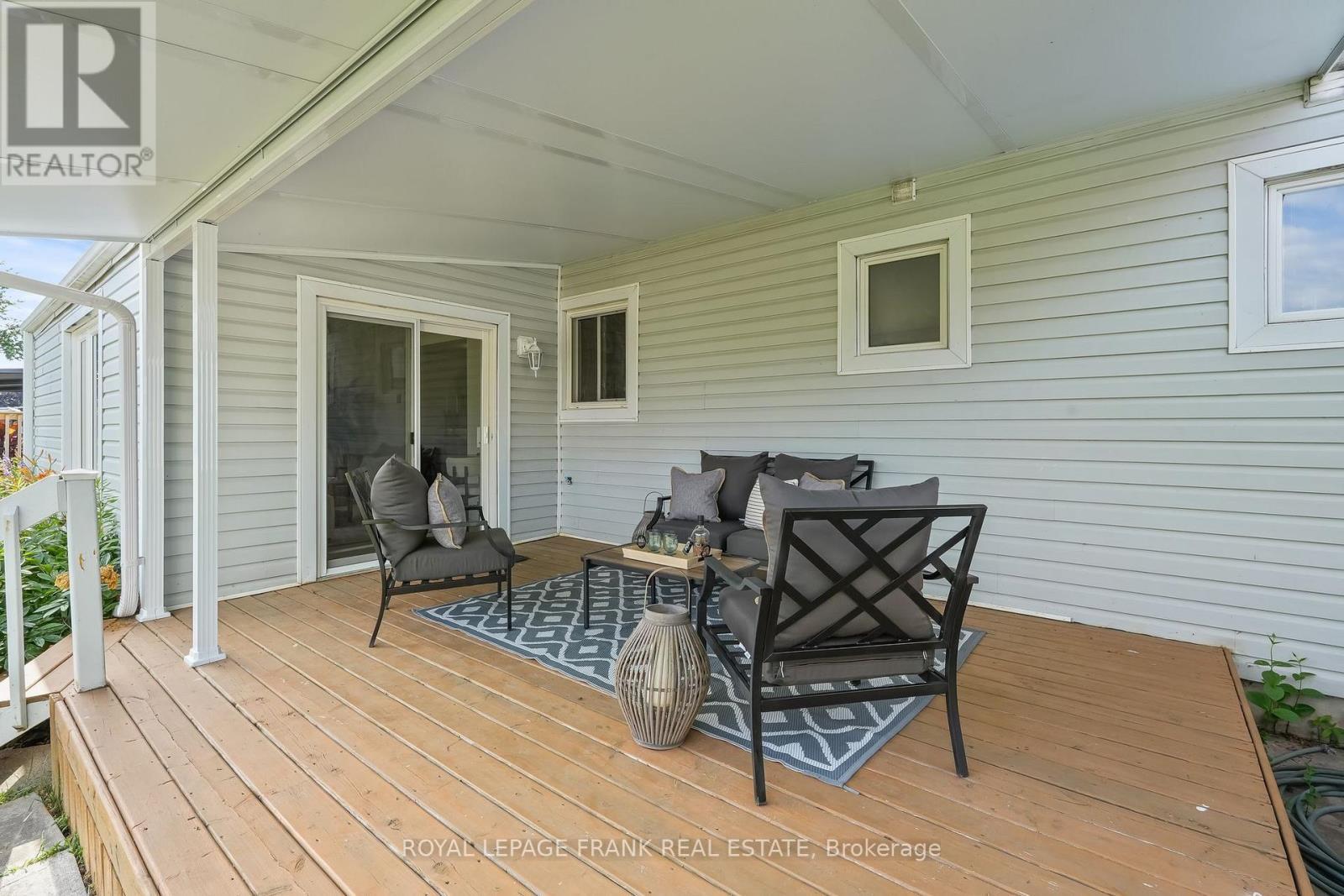 












185 WILMOT TRAIL

,
Clarington (Newcastle),




Ontario
L1B1B9


