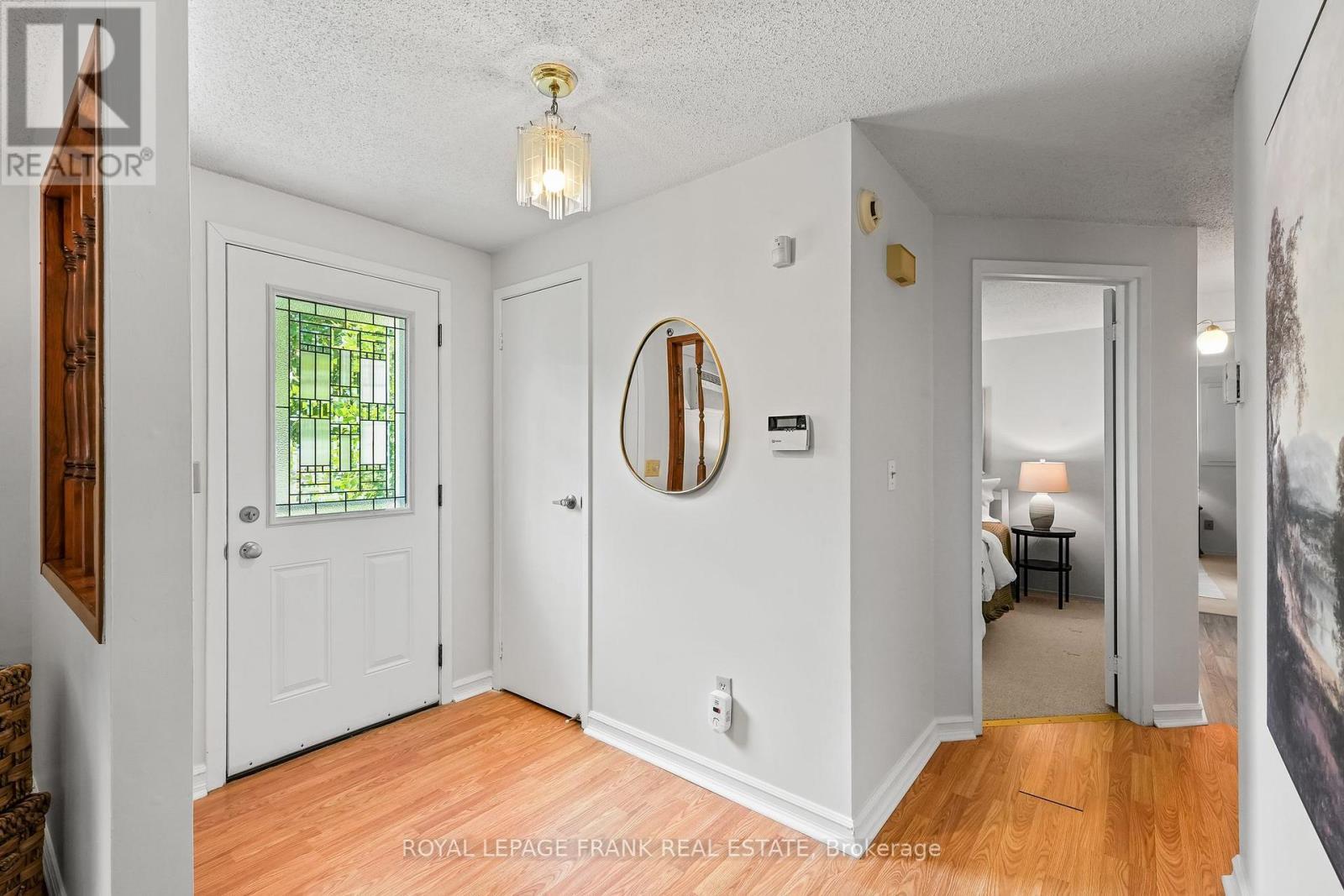 












185 WILMOT TRAIL

,
Clarington (Newcastle),




Ontario
L1B1B9

