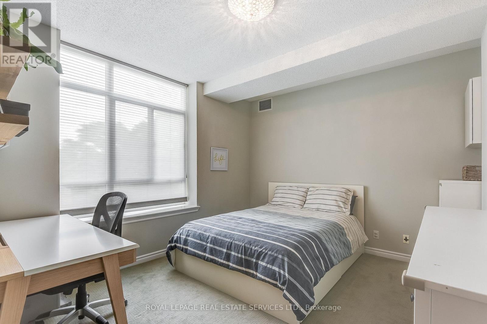 












208 - 935 ROYAL YORK ROAD

,
Toronto,




Ontario
M8Y4H1

