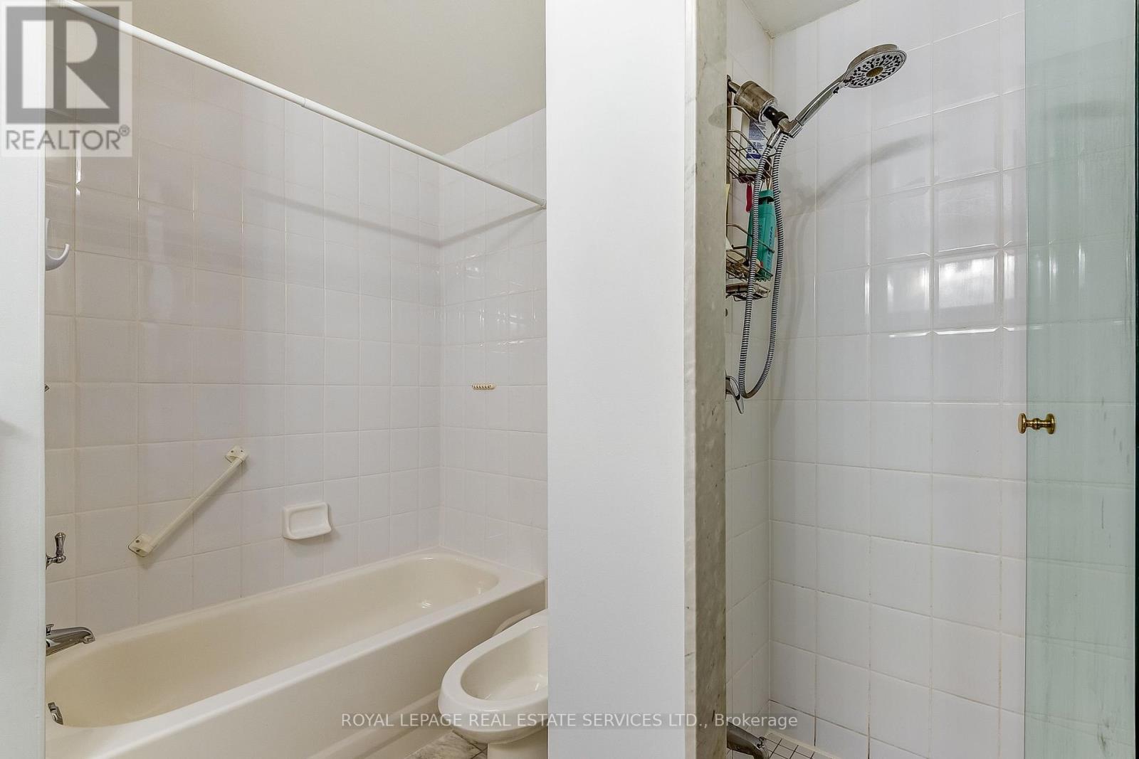 












208 - 935 ROYAL YORK ROAD

,
Toronto,




Ontario
M8Y4H1


