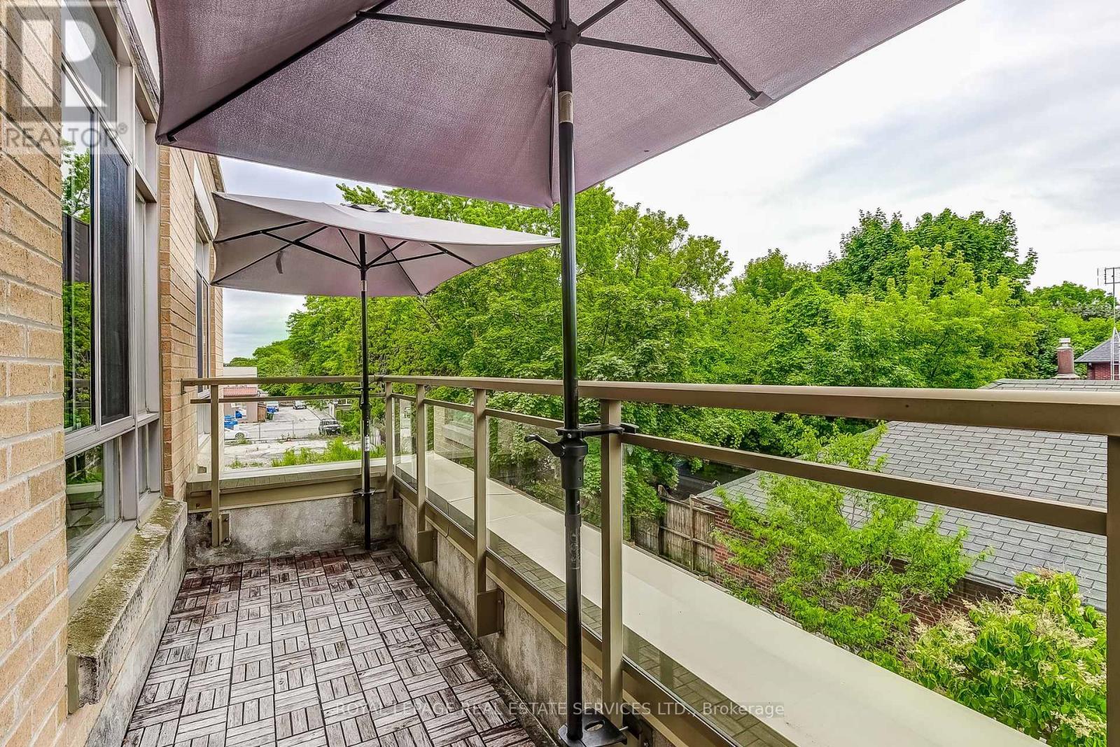












208 - 935 ROYAL YORK ROAD

,
Toronto,




Ontario
M8Y4H1

