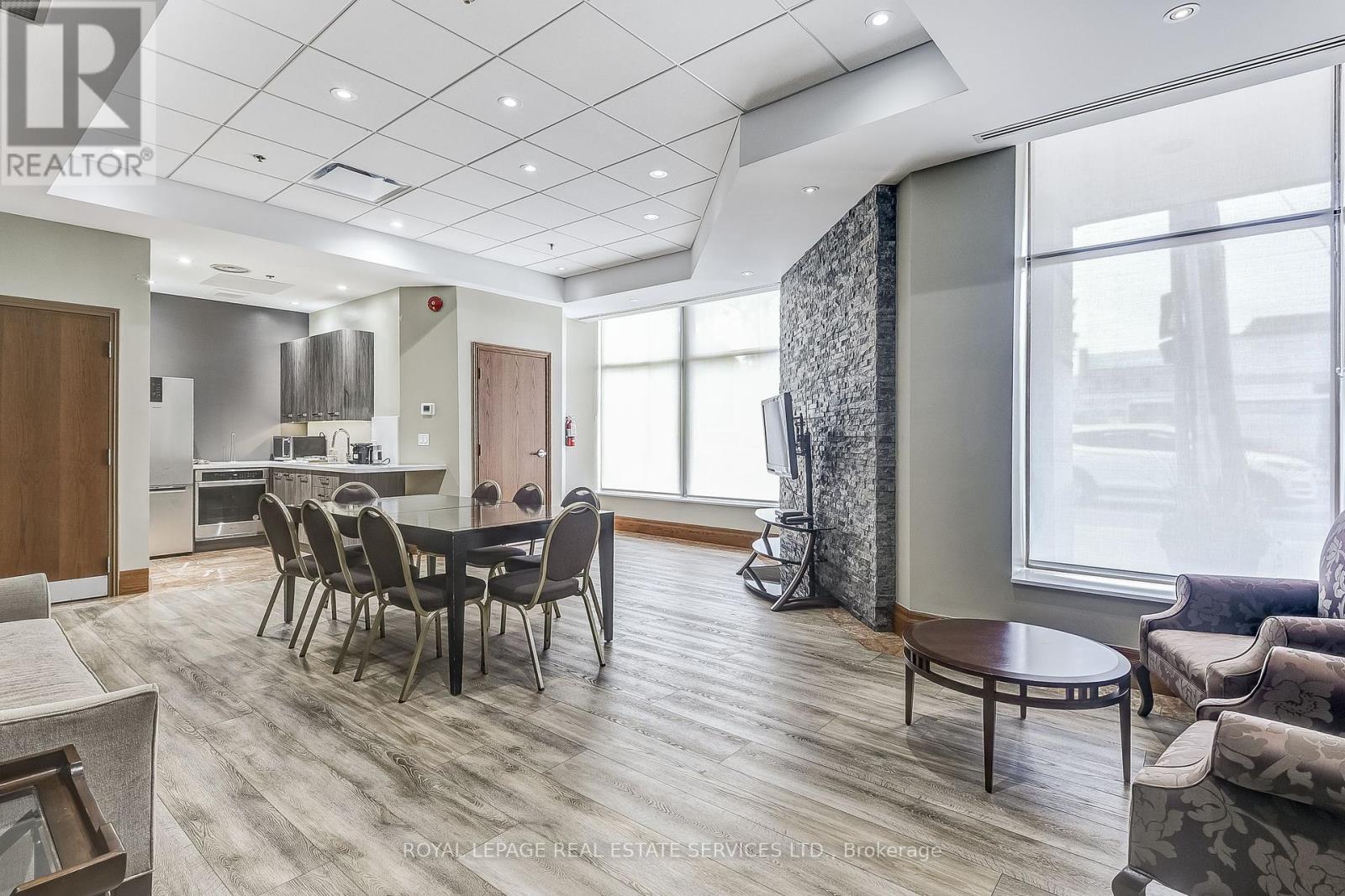 












208 - 935 ROYAL YORK ROAD

,
Toronto,




Ontario
M8Y4H1

