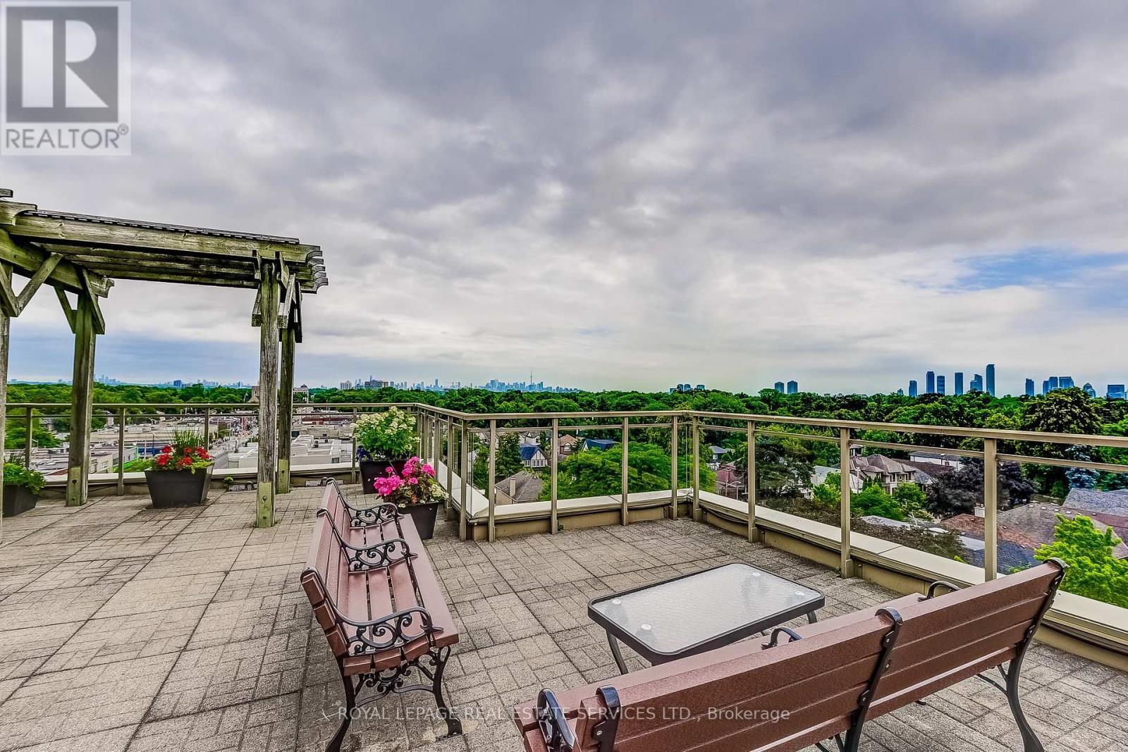 












208 - 935 ROYAL YORK ROAD

,
Toronto,




Ontario
M8Y4H1

