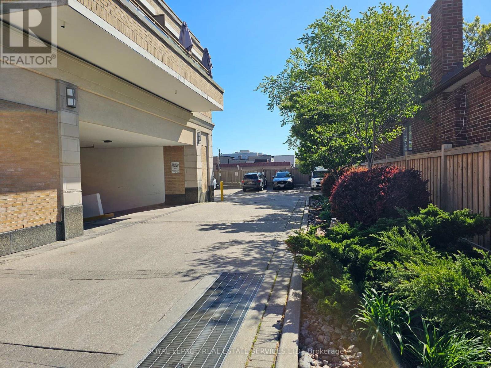 












208 - 935 ROYAL YORK ROAD

,
Toronto,




Ontario
M8Y4H1

