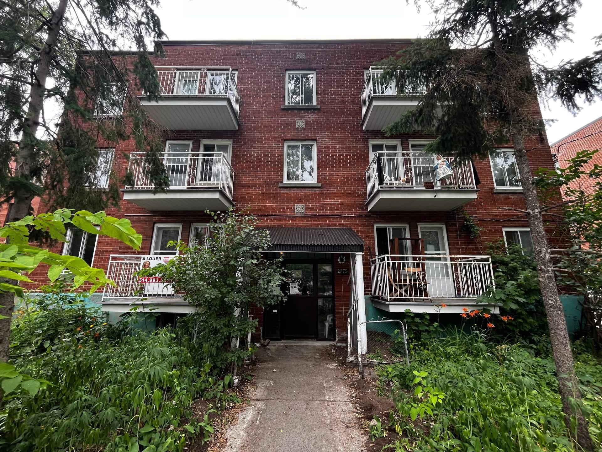 









2975


Av. Barclay

, 2,
Montréal (Côte-des-Neiges/Notre-Dame-de-Grâce),




QC
H3S1J8


