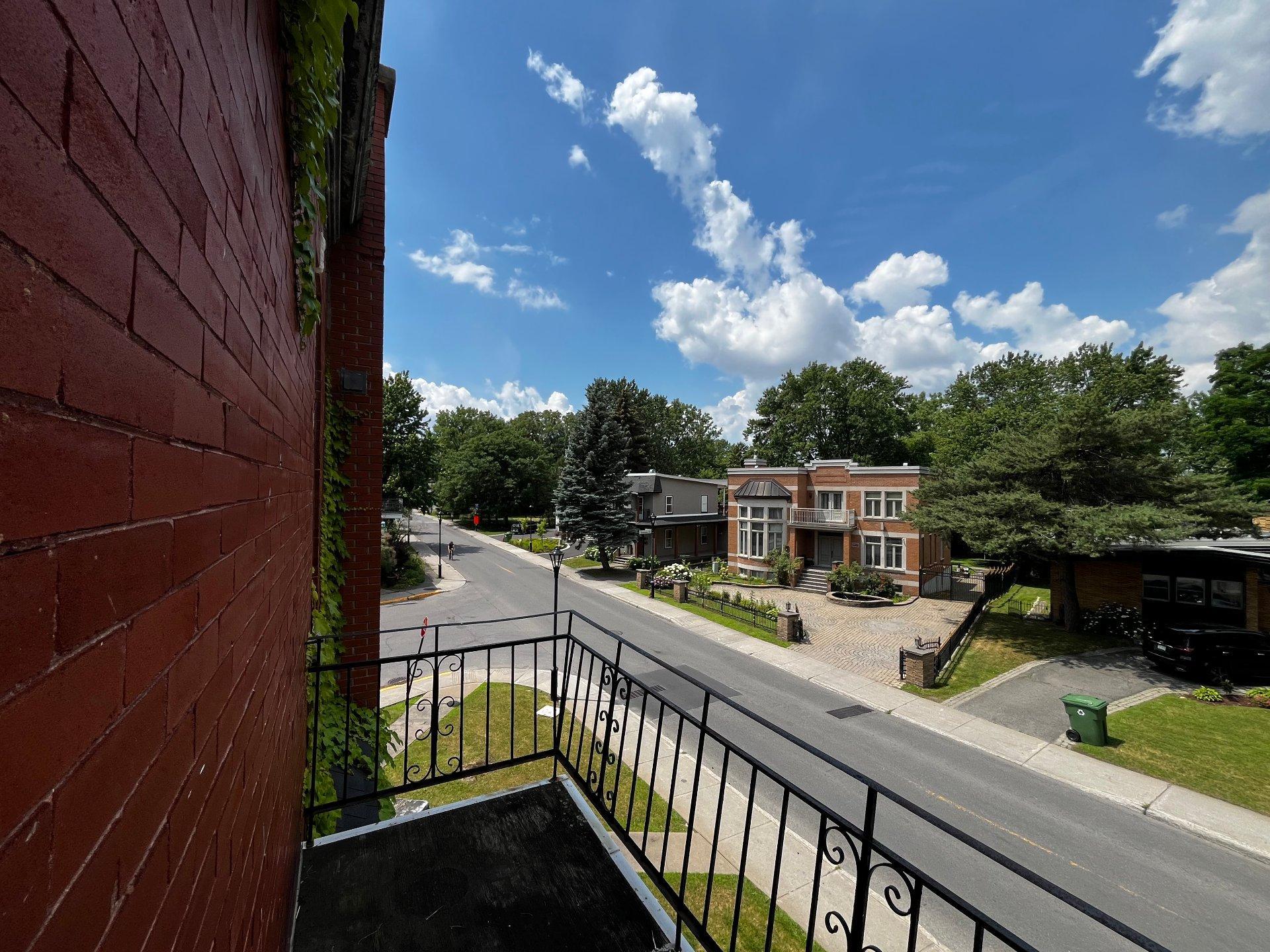









1642


Boul. Gouin O.

,
Montréal (Ahuntsic-Cartierville),




QC
H3M1A9

