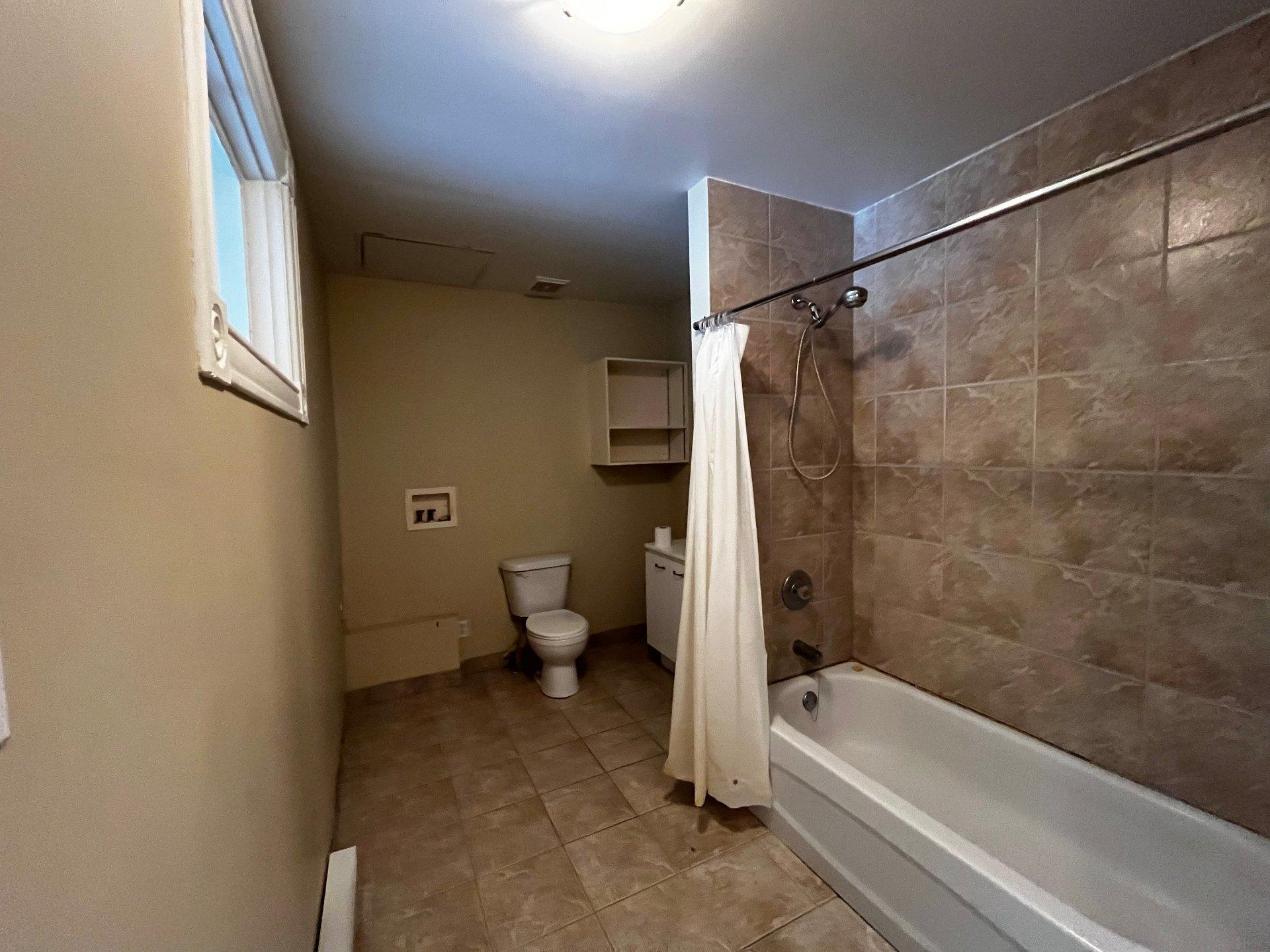 









1642


Boul. Gouin O.

,
Montréal (Ahuntsic-Cartierville),




QC
H3M1A9

