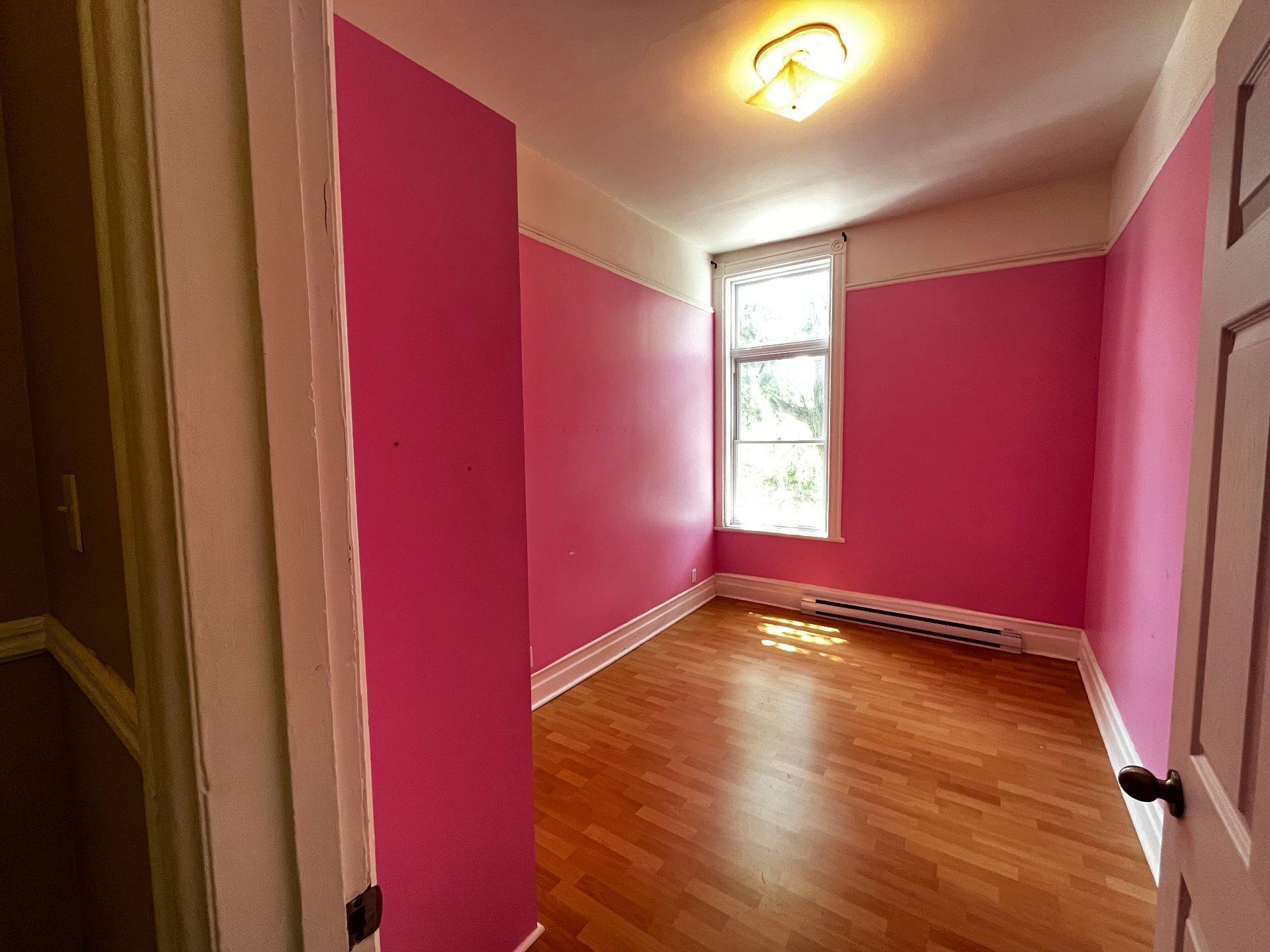 









1642


Boul. Gouin O.

,
Montréal (Ahuntsic-Cartierville),




QC
H3M1A9

