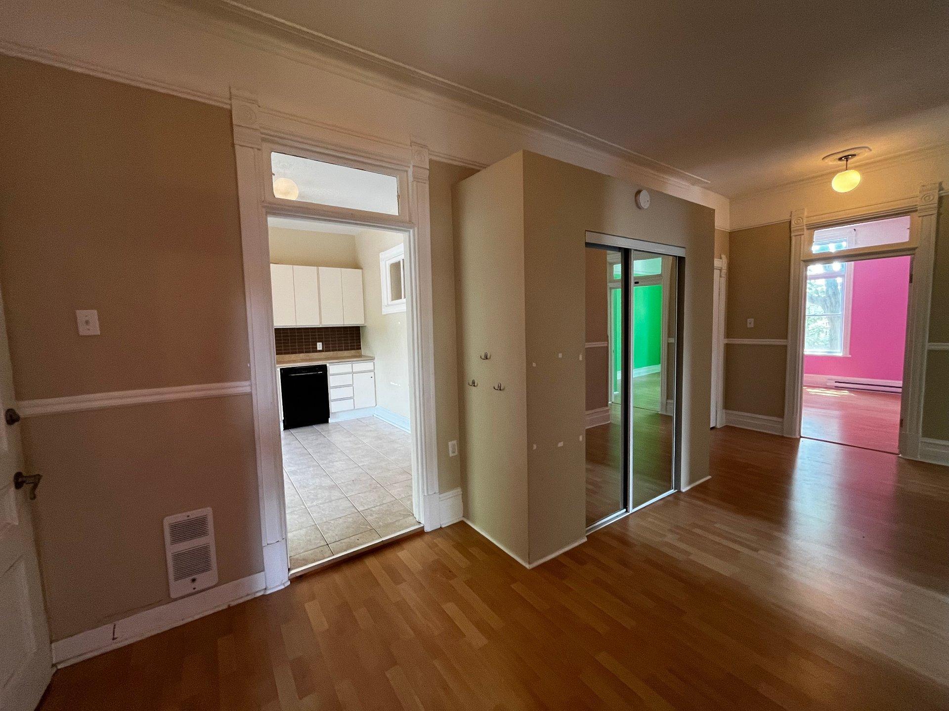 









1642


Boul. Gouin O.

,
Montréal (Ahuntsic-Cartierville),




QC
H3M1A9

