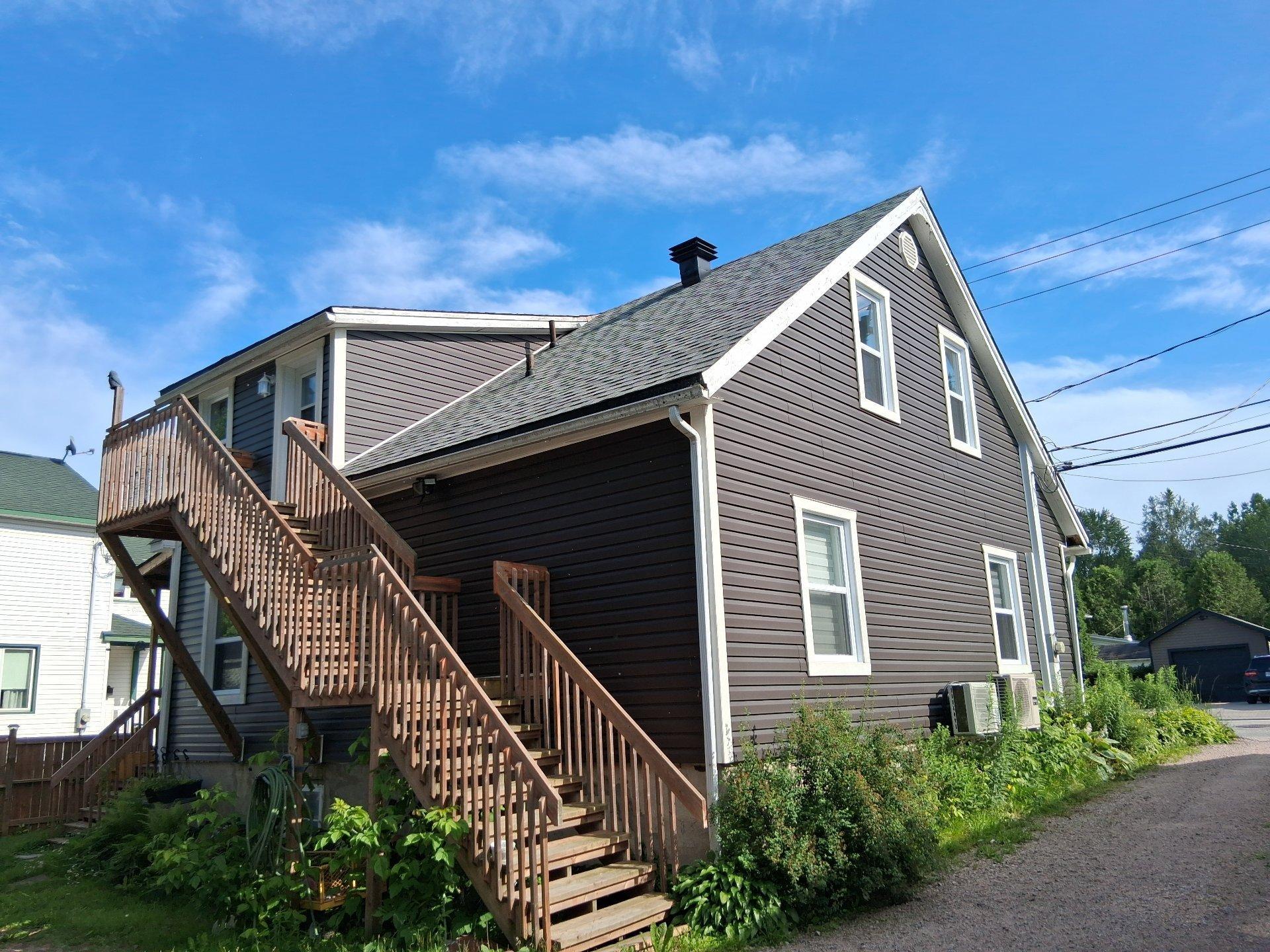 









298


Rue des Oblats

,
Maniwaki,




QC
J9E1G7

