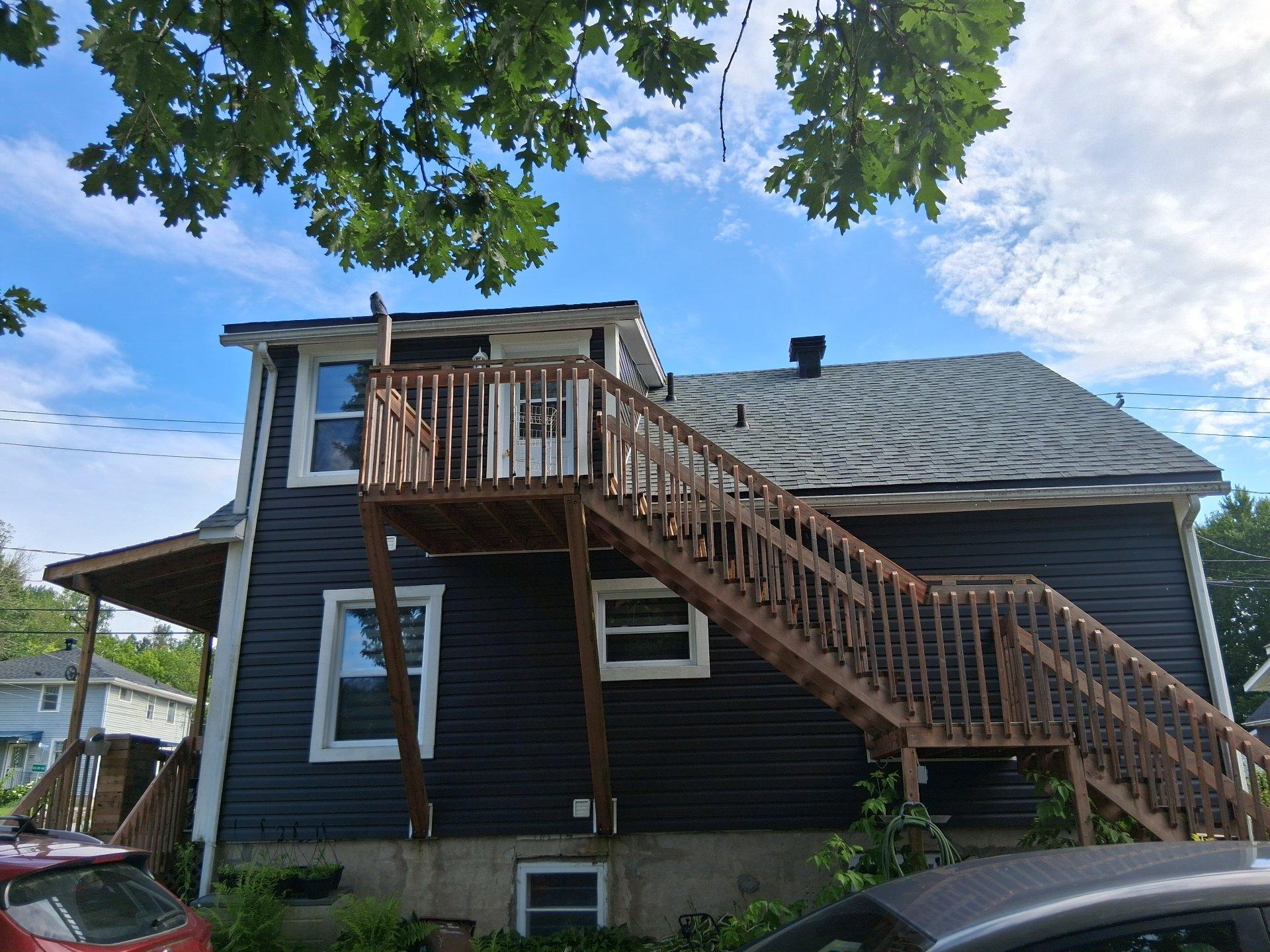 









298


Rue des Oblats

,
Maniwaki,




QC
J9E1G7


