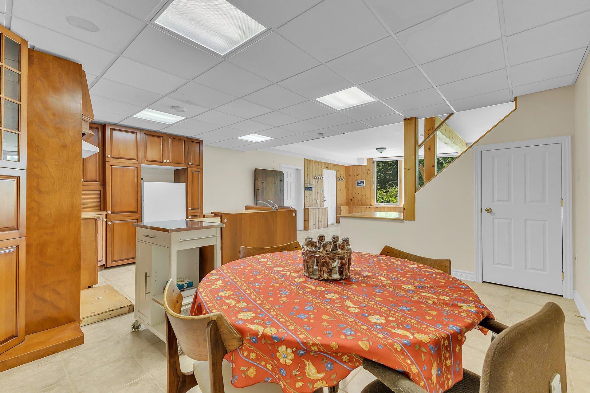 









160


Ch. Blackburn

,
Val-des-Monts,




QC
J8N6A9

