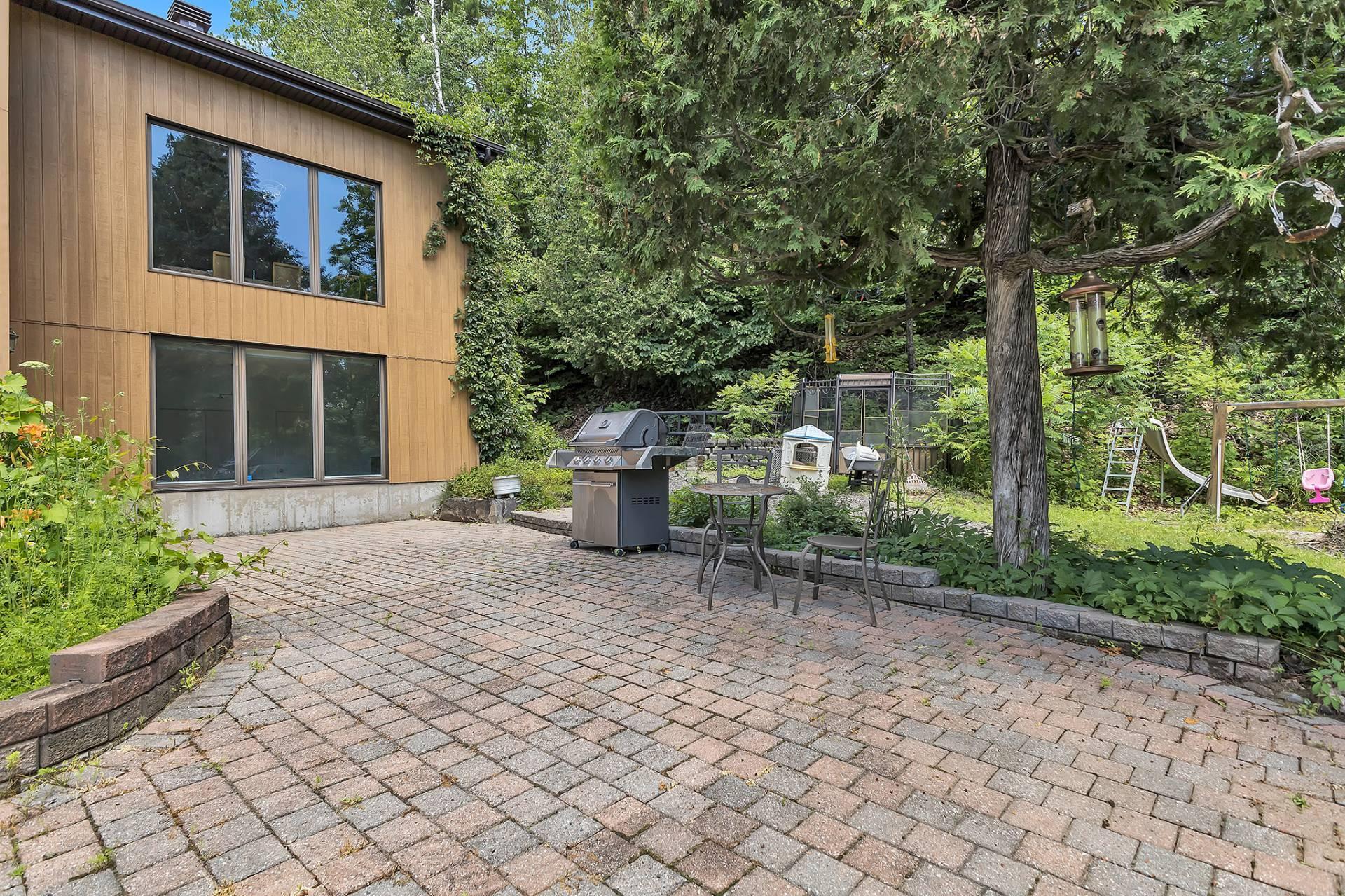









160


Ch. Blackburn

,
Val-des-Monts,




QC
J8N6A9


