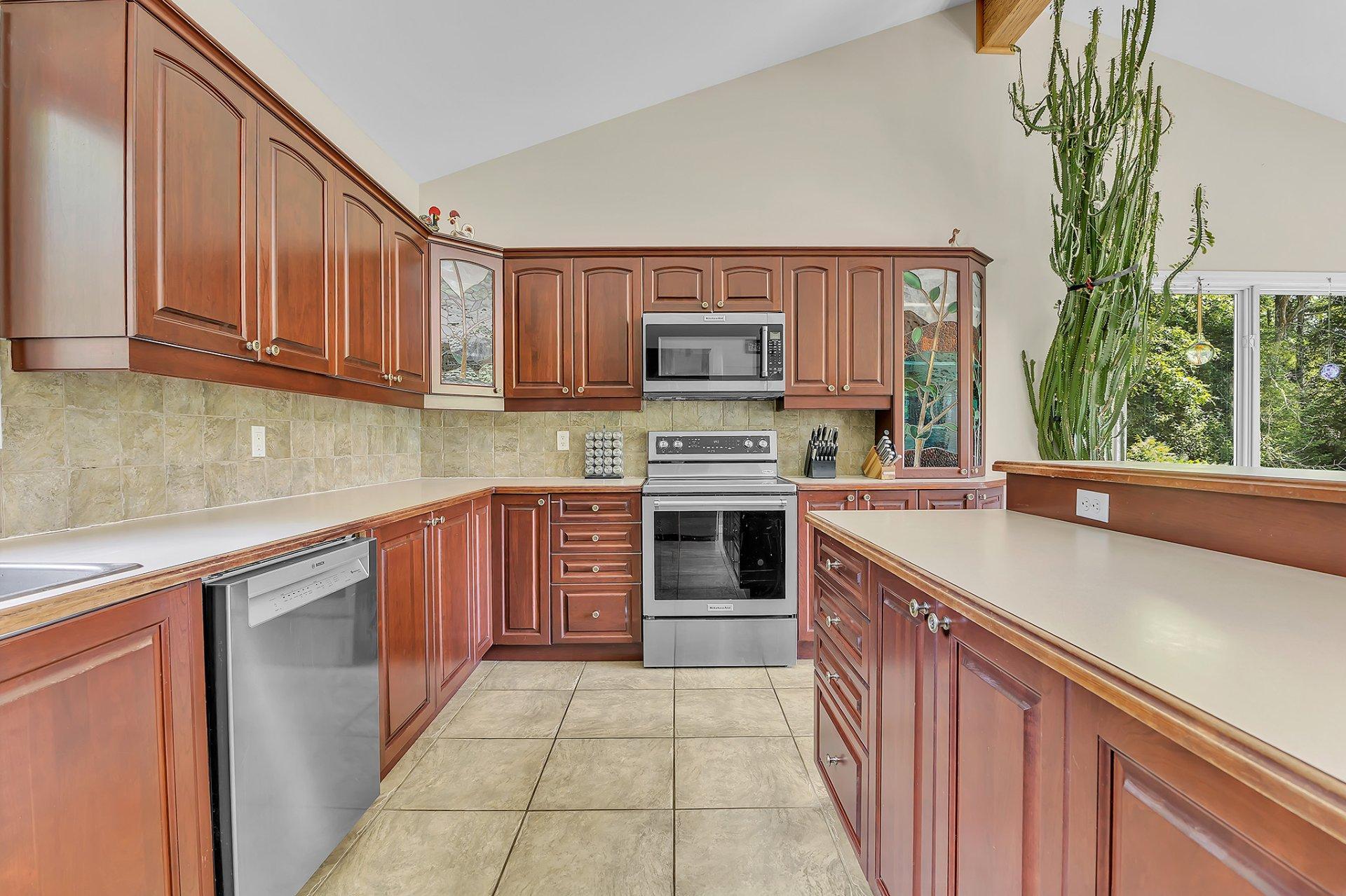 









160


Ch. Blackburn

,
Val-des-Monts,




QC
J8N6A9


