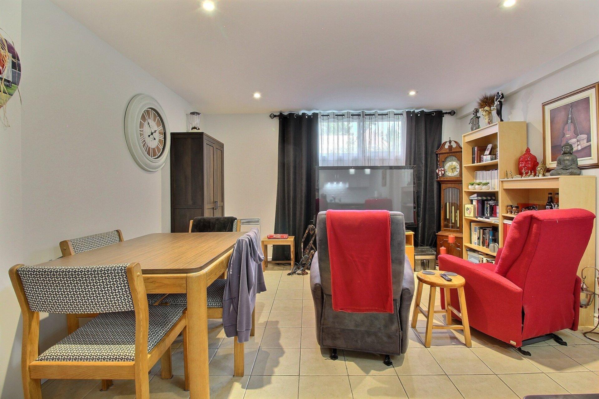 









1188

 - 1194A


Rue Maisonneuve

,
Magog,




QC
J1X2P1


