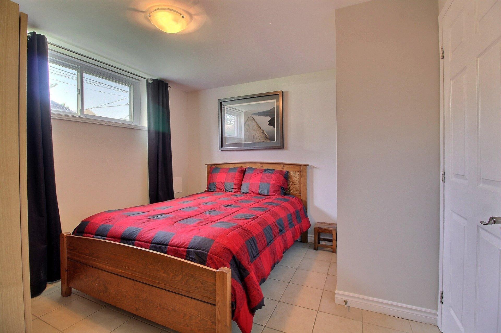 









1188

 - 1194A


Rue Maisonneuve

,
Magog,




QC
J1X2P1

