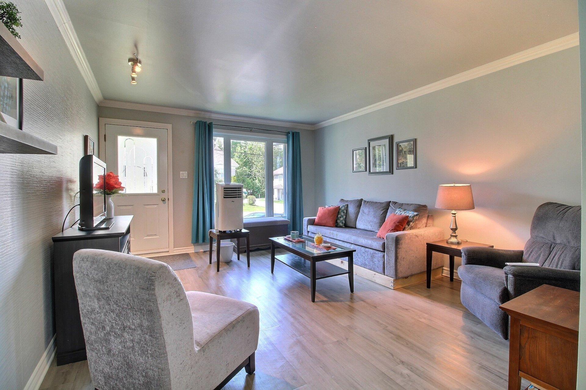 









1188

 - 1194A


Rue Maisonneuve

,
Magog,




QC
J1X2P1

