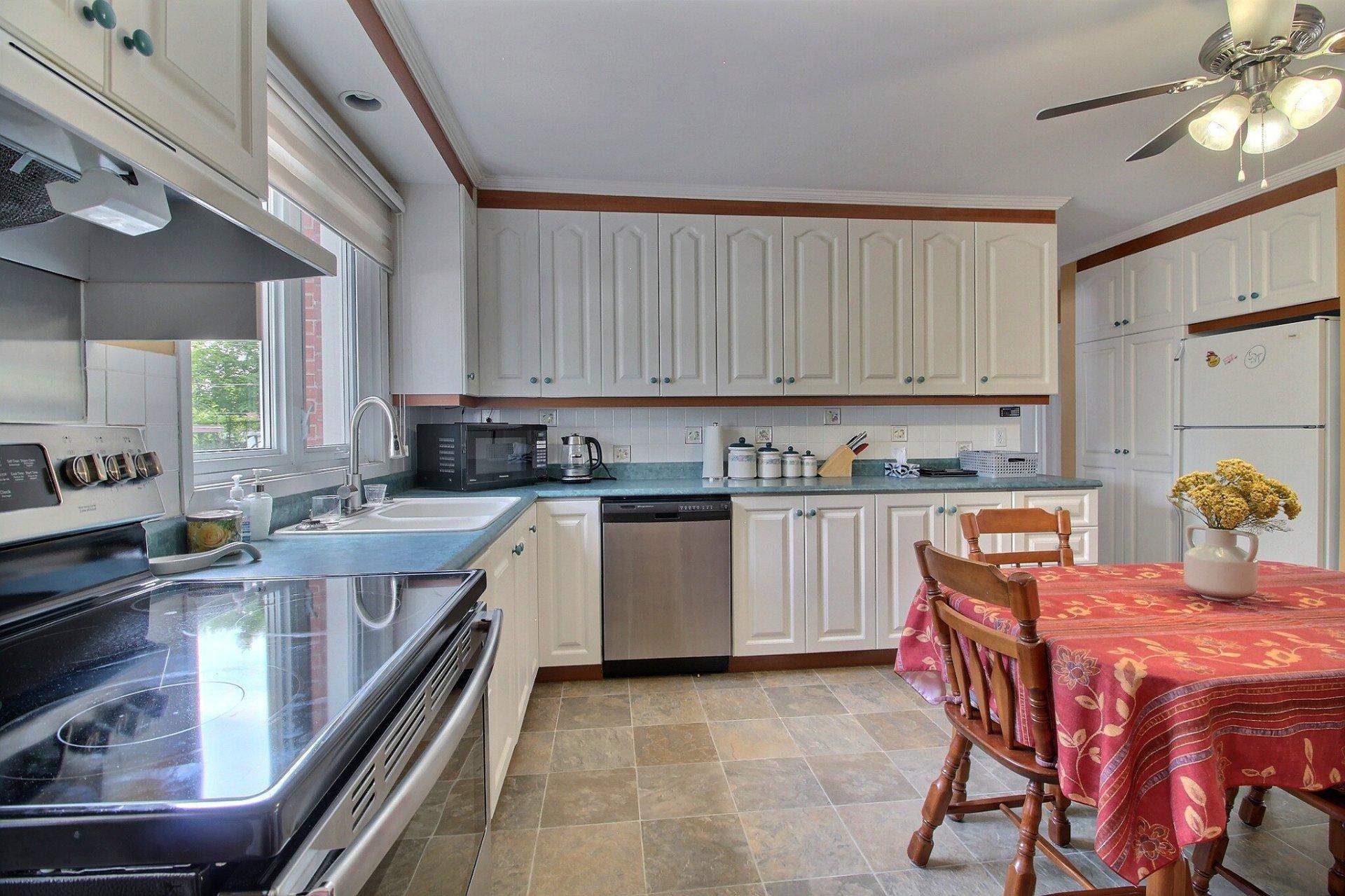 









1188

 - 1194A


Rue Maisonneuve

,
Magog,




QC
J1X2P1

