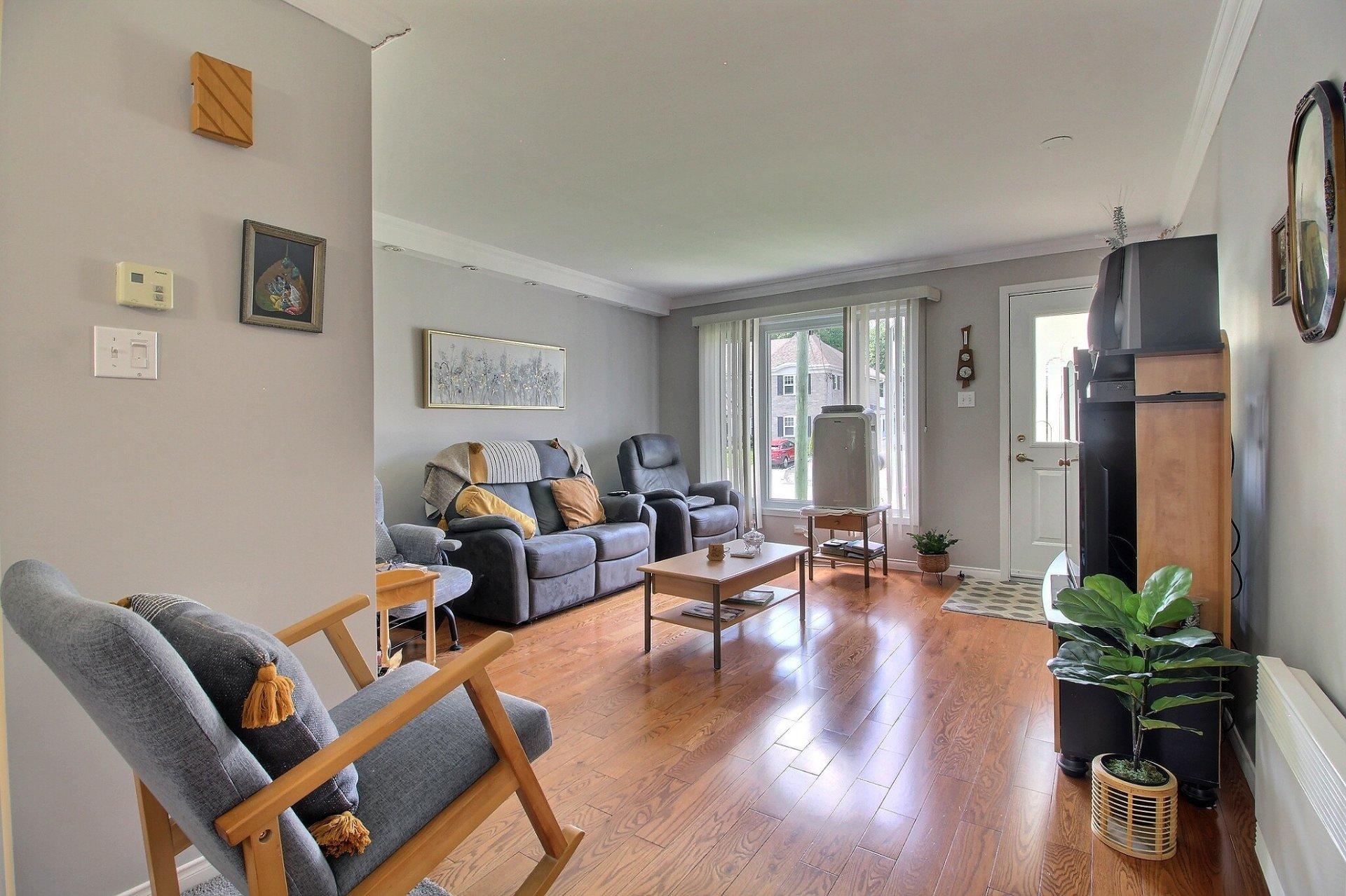 









1188

 - 1194A


Rue Maisonneuve

,
Magog,




QC
J1X2P1

