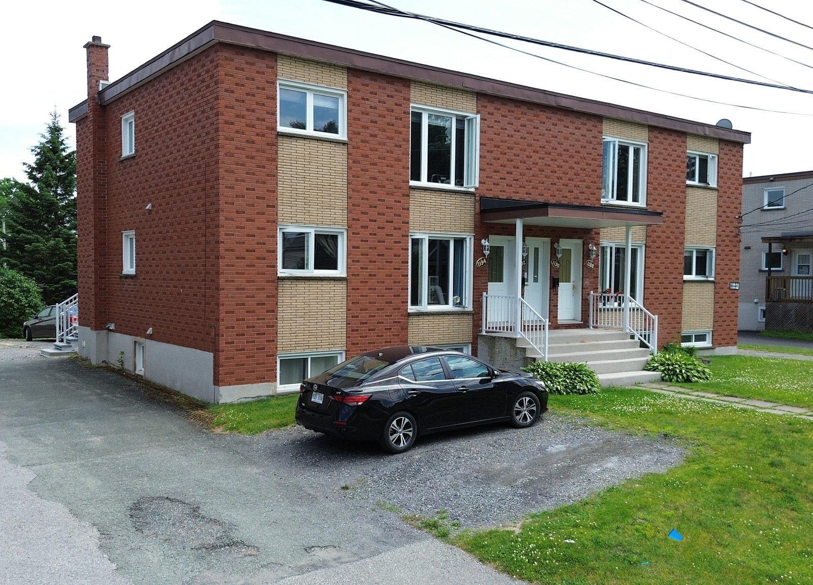 









1188

 - 1194A


Rue Maisonneuve

,
Magog,




QC
J1X2P1

