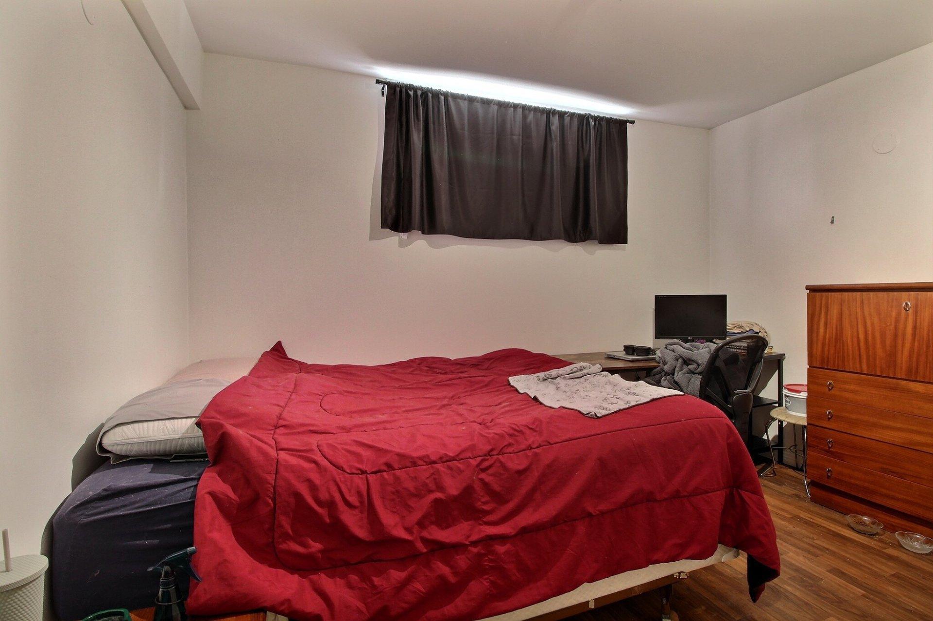 









1188

 - 1194A


Rue Maisonneuve

,
Magog,




QC
J1X2P1

