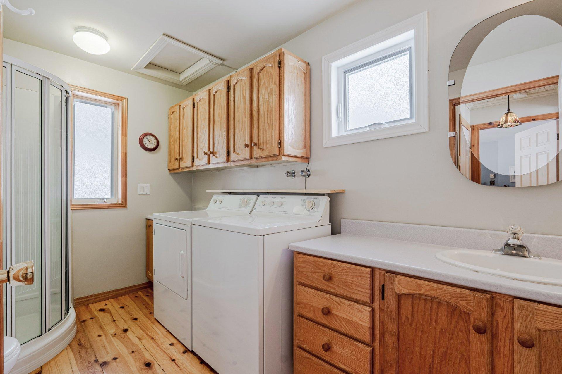 









498


Ch. de l'Auberge

,
Racine,




QC
J0E1Y0


