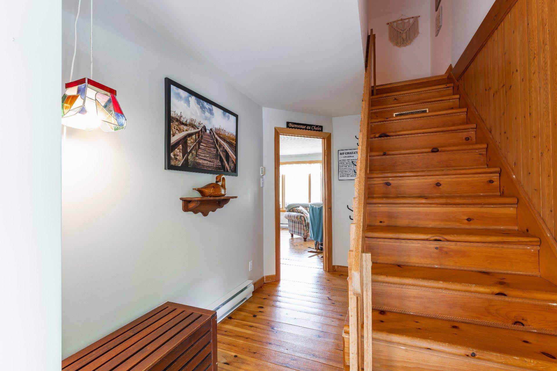 









498


Ch. de l'Auberge

,
Racine,




QC
J0E1Y0

