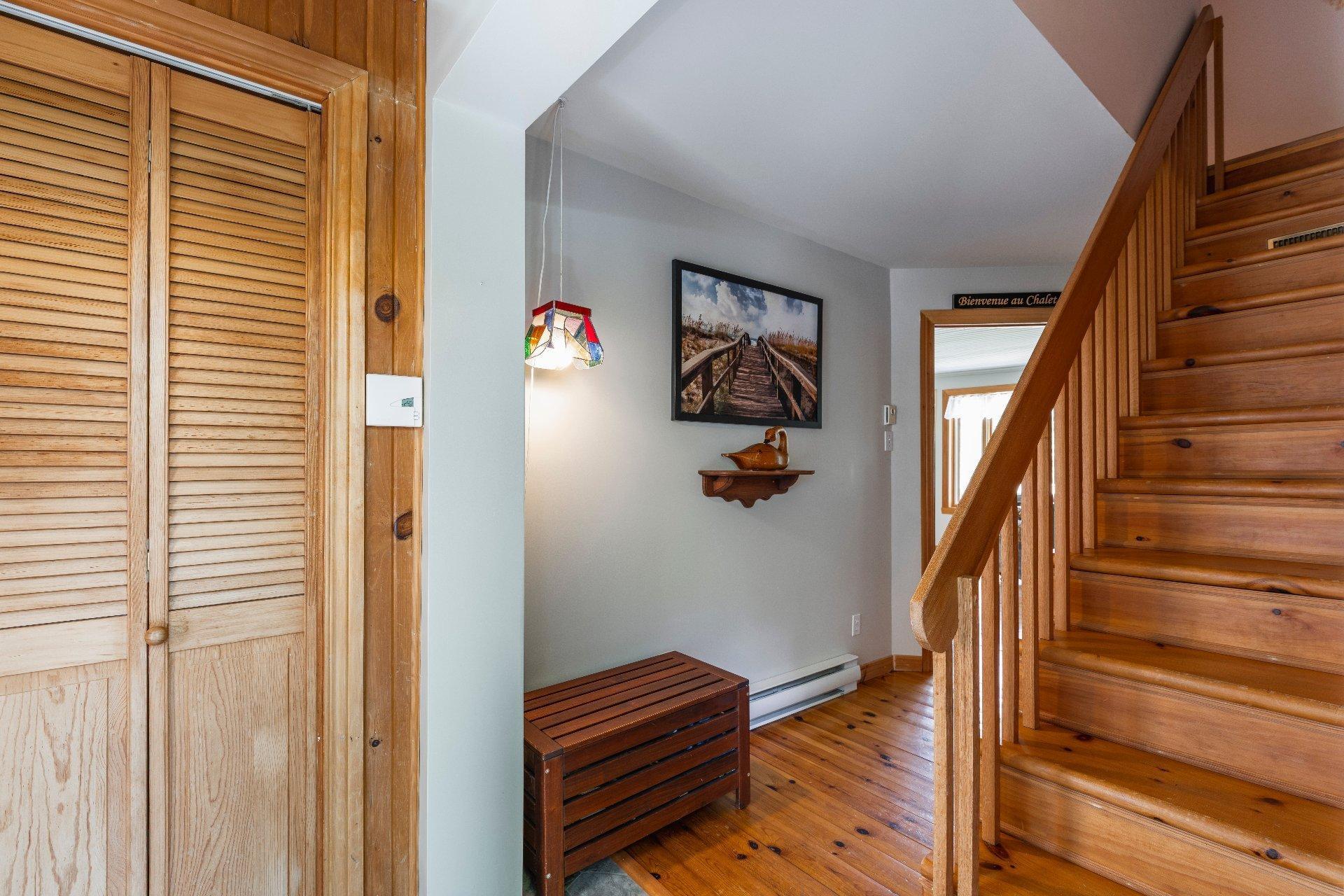 









498


Ch. de l'Auberge

,
Racine,




QC
J0E1Y0

