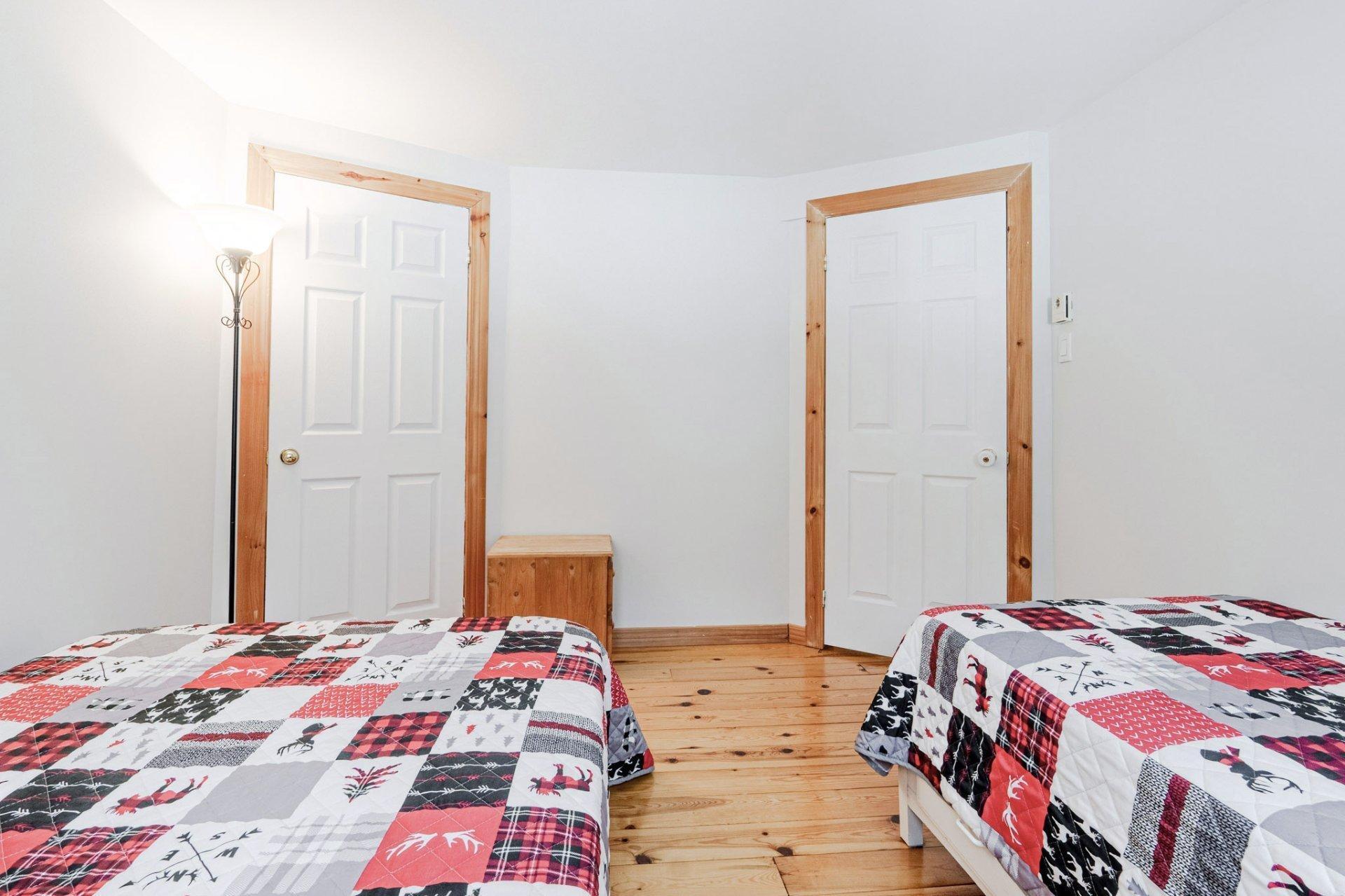 









498


Ch. de l'Auberge

,
Racine,




QC
J0E1Y0


