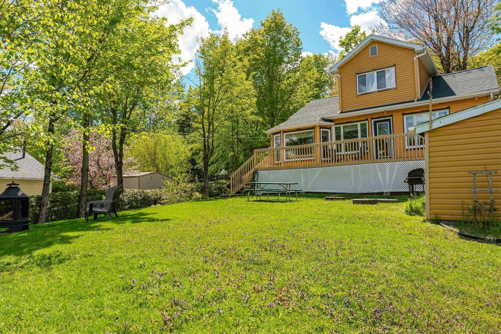 









498


Ch. de l'Auberge

,
Racine,




QC
J0E1Y0

